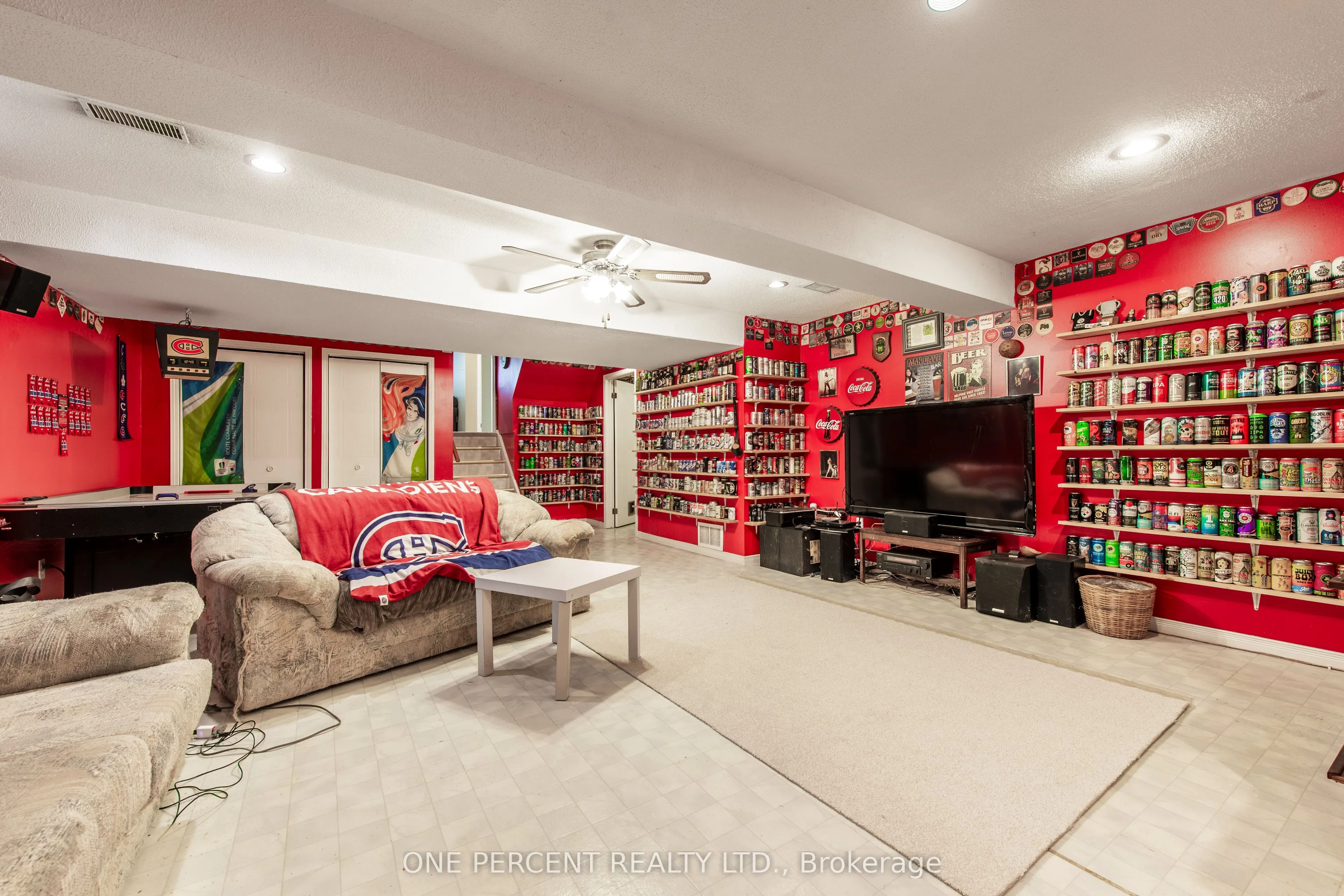 240 Walsh Crescent
