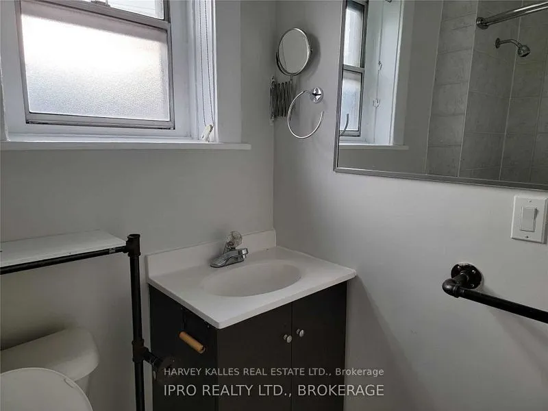 757 Dovercourt Road, #D