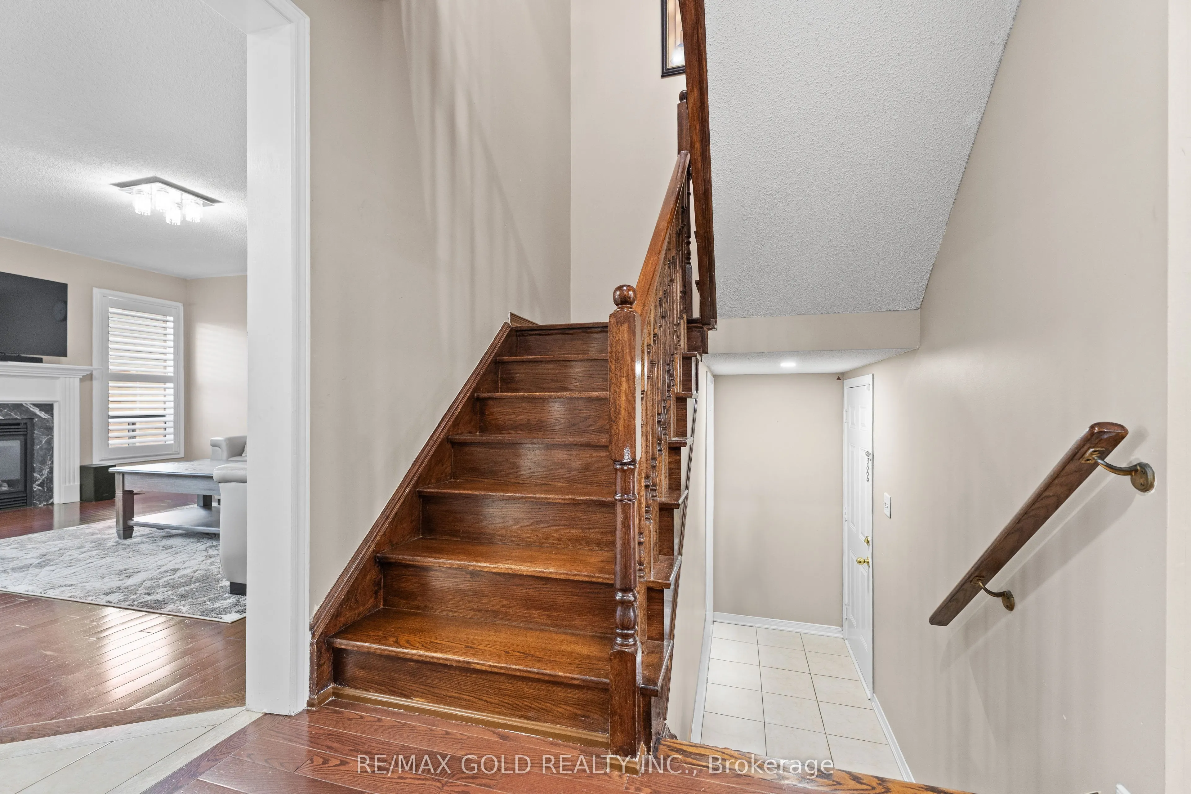 72 Newington Crescent