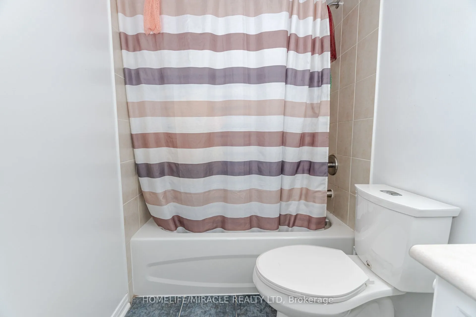 3049 Finch Avenue W #2002