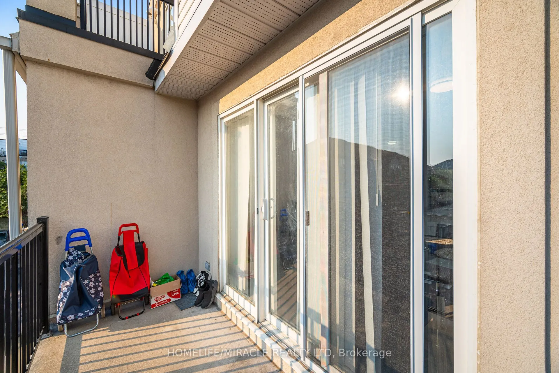 3049 Finch Avenue W #2002