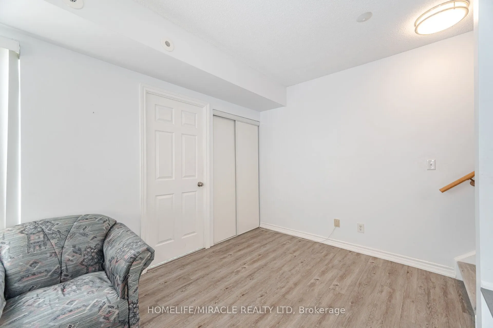 3049 Finch Avenue W #2002