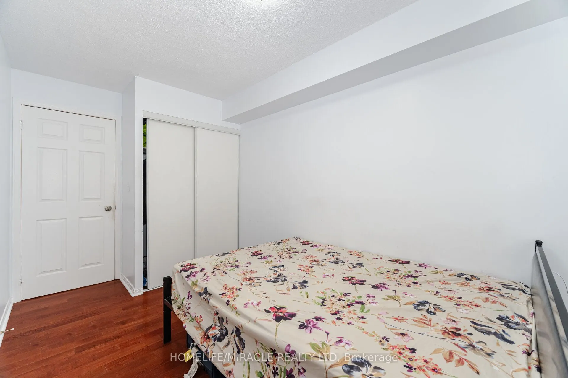 3049 Finch Avenue W #2002