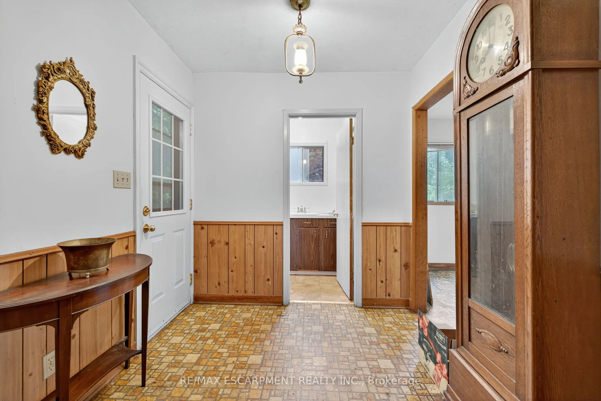 626 George Street E