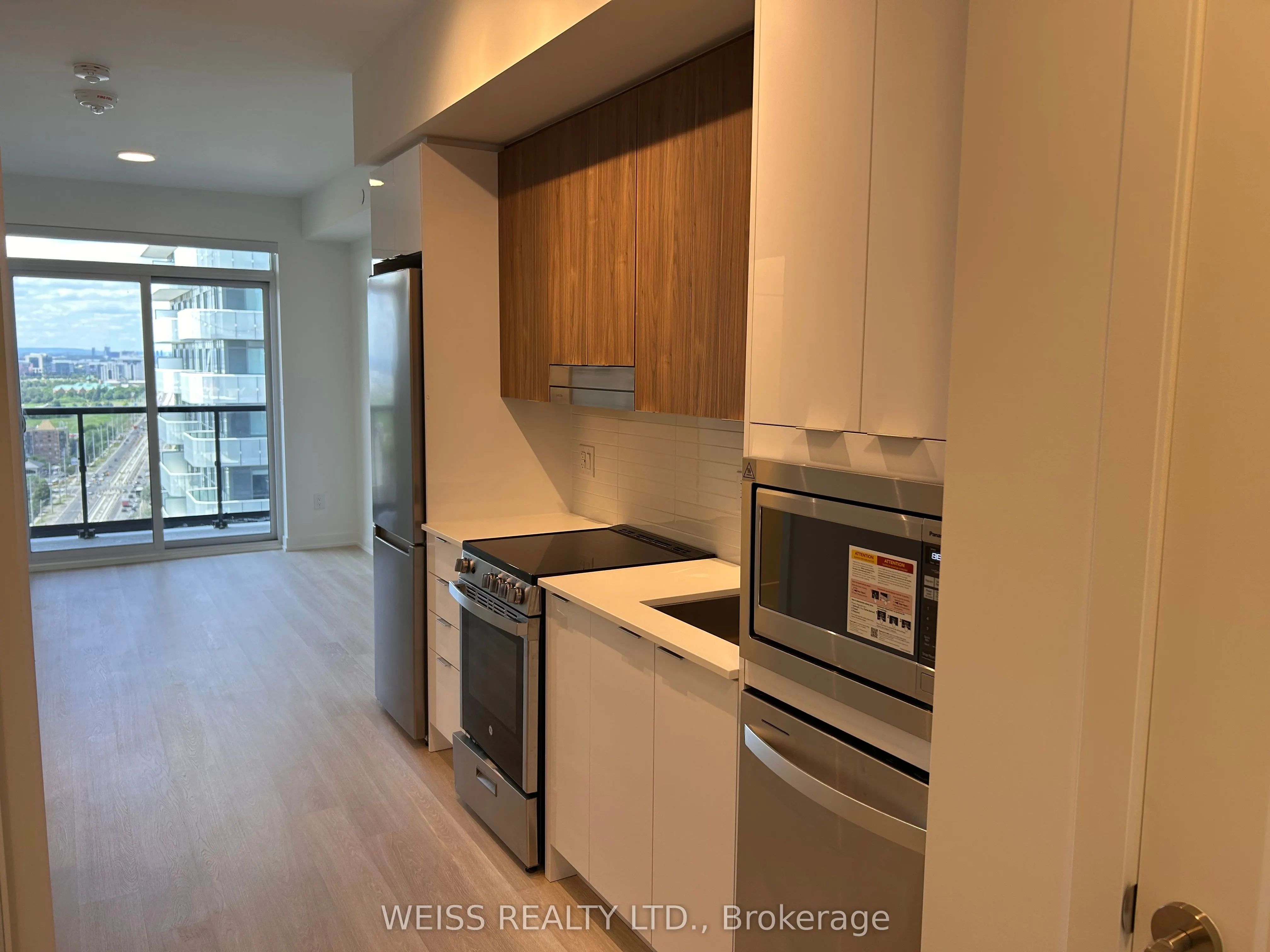 5105 Hurontario Street, #2409