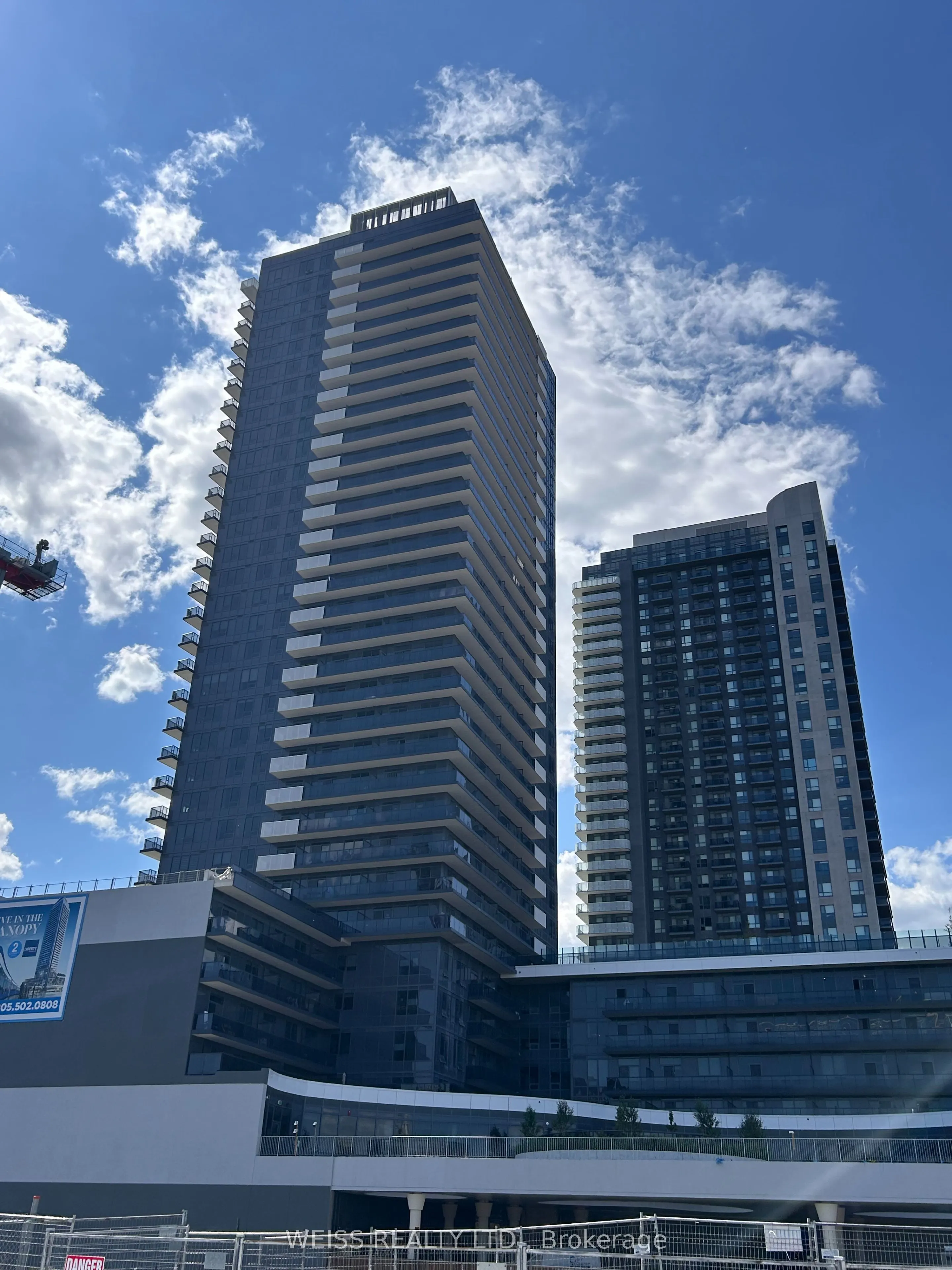5105 Hurontario Street, #2409