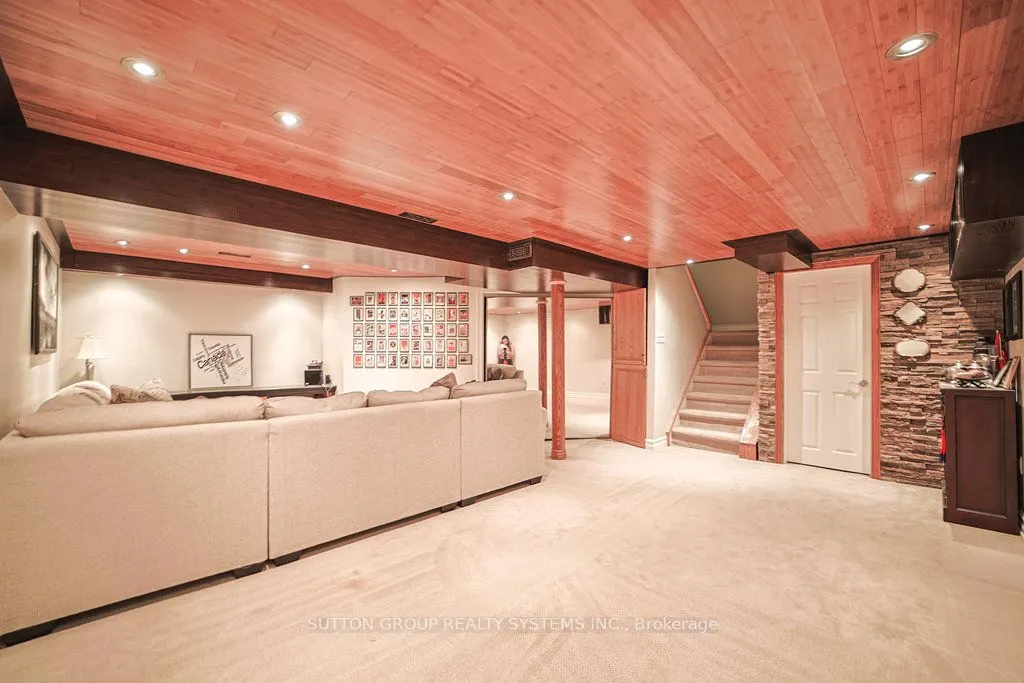 160 Allan Drive