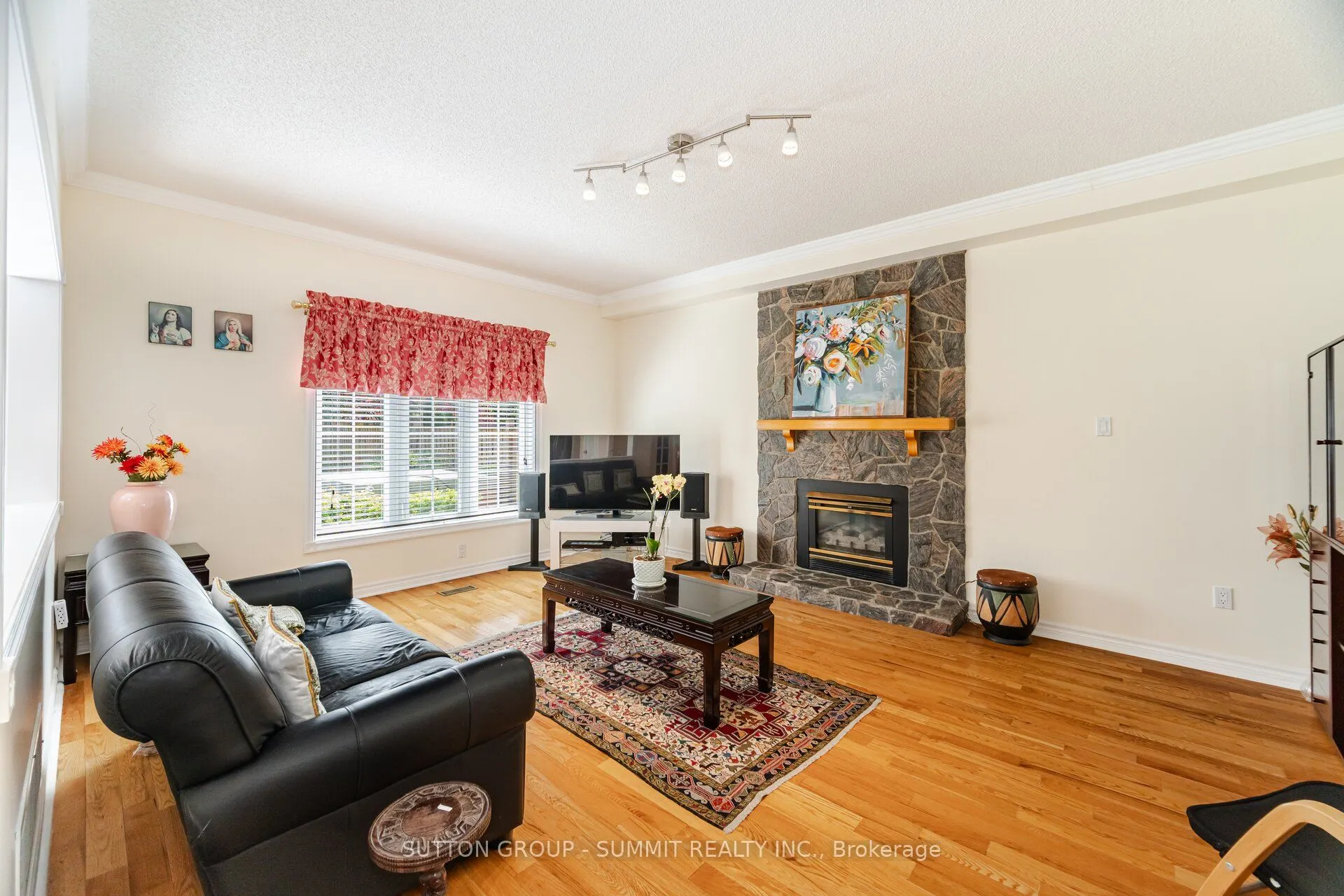2360 Silverwood Drive