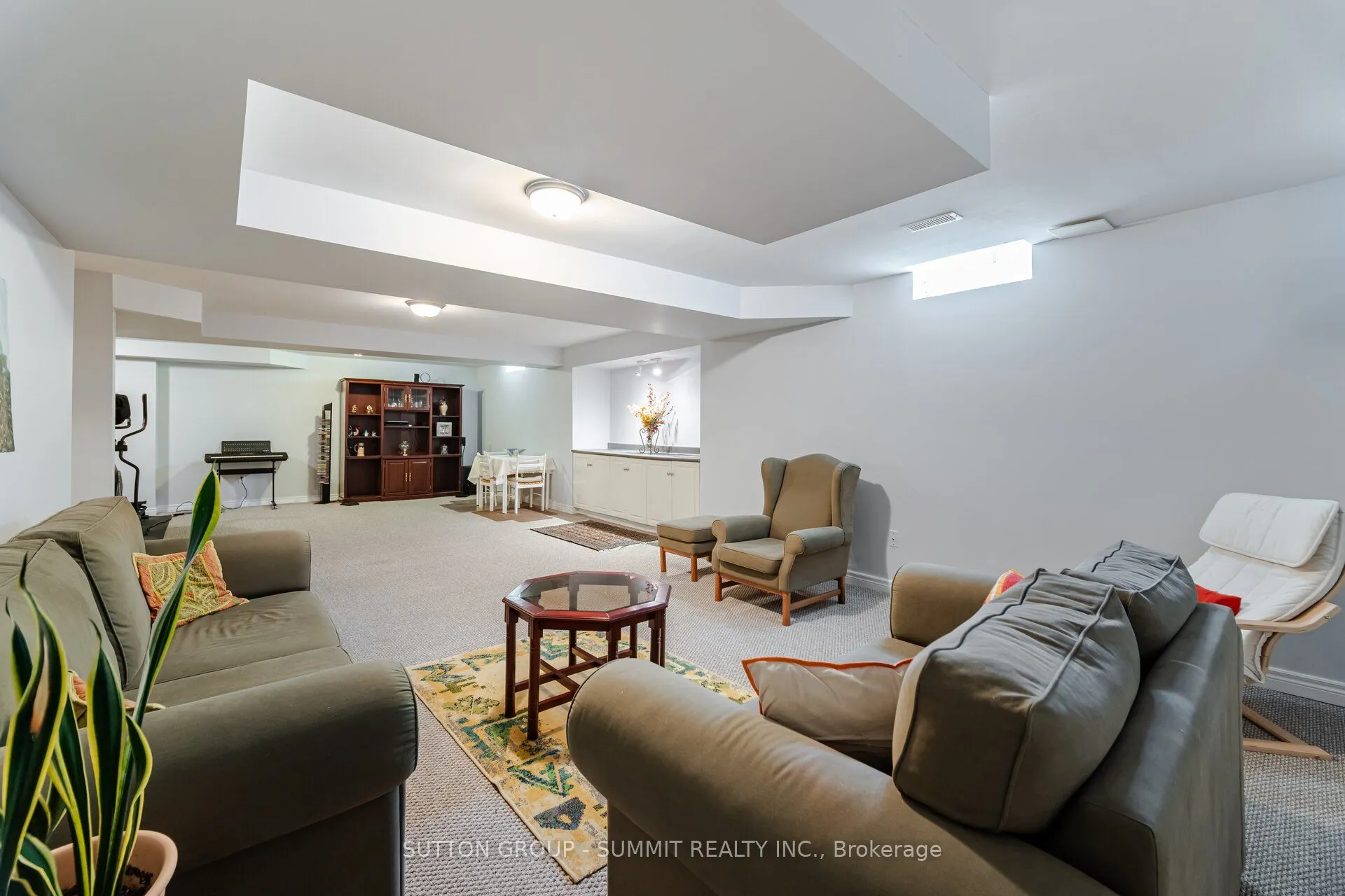 2360 Silverwood Drive