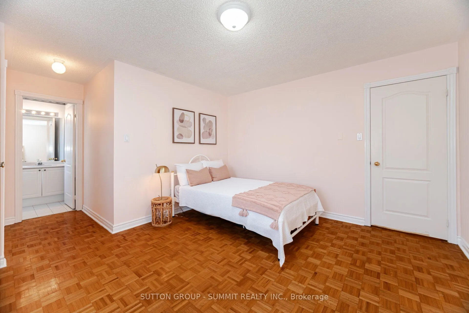 2360 Silverwood Drive