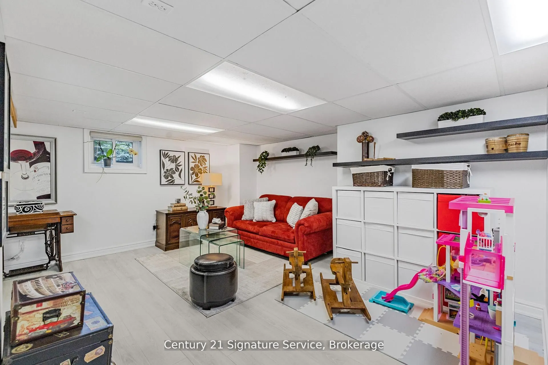 33 McIntosh Avenue