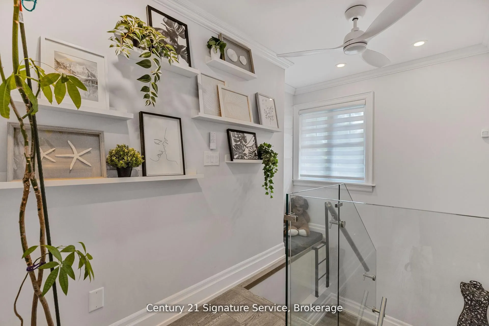33 McIntosh Avenue