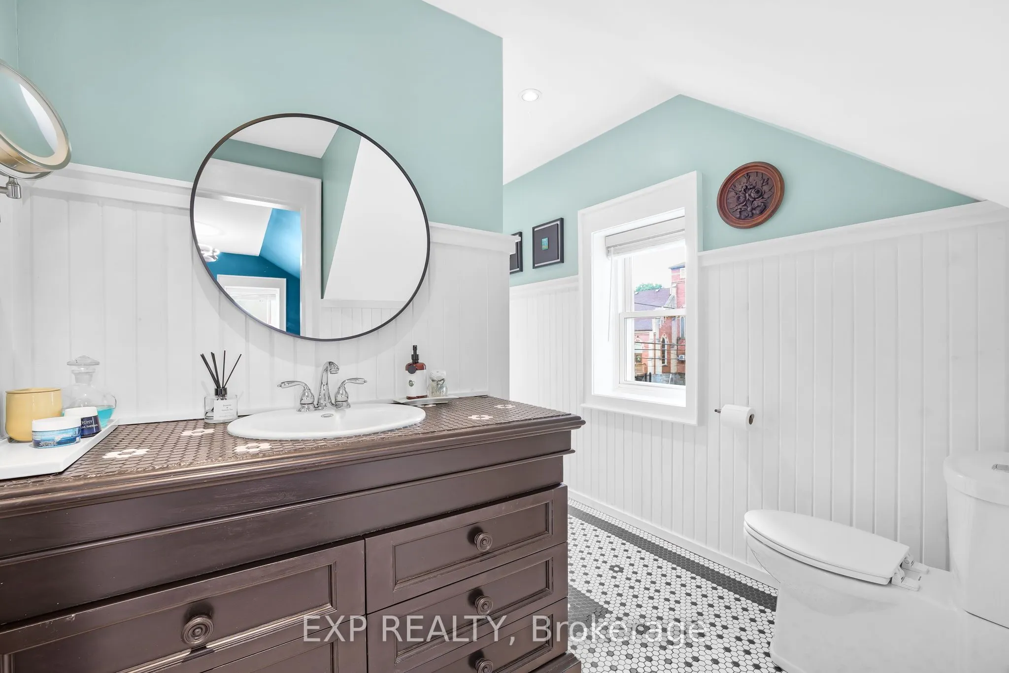 20 Elgin Street S