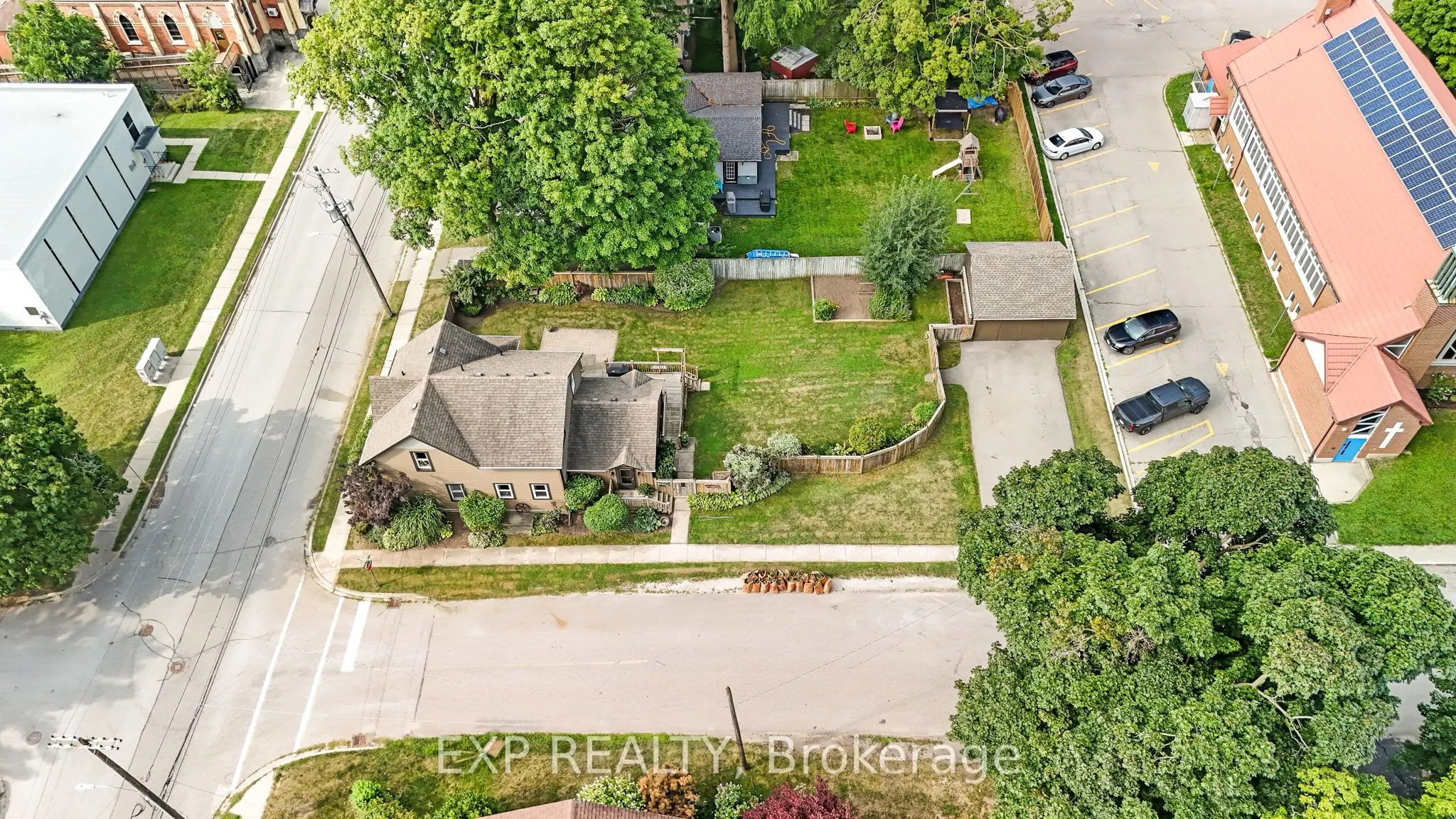 20 Elgin Street S
