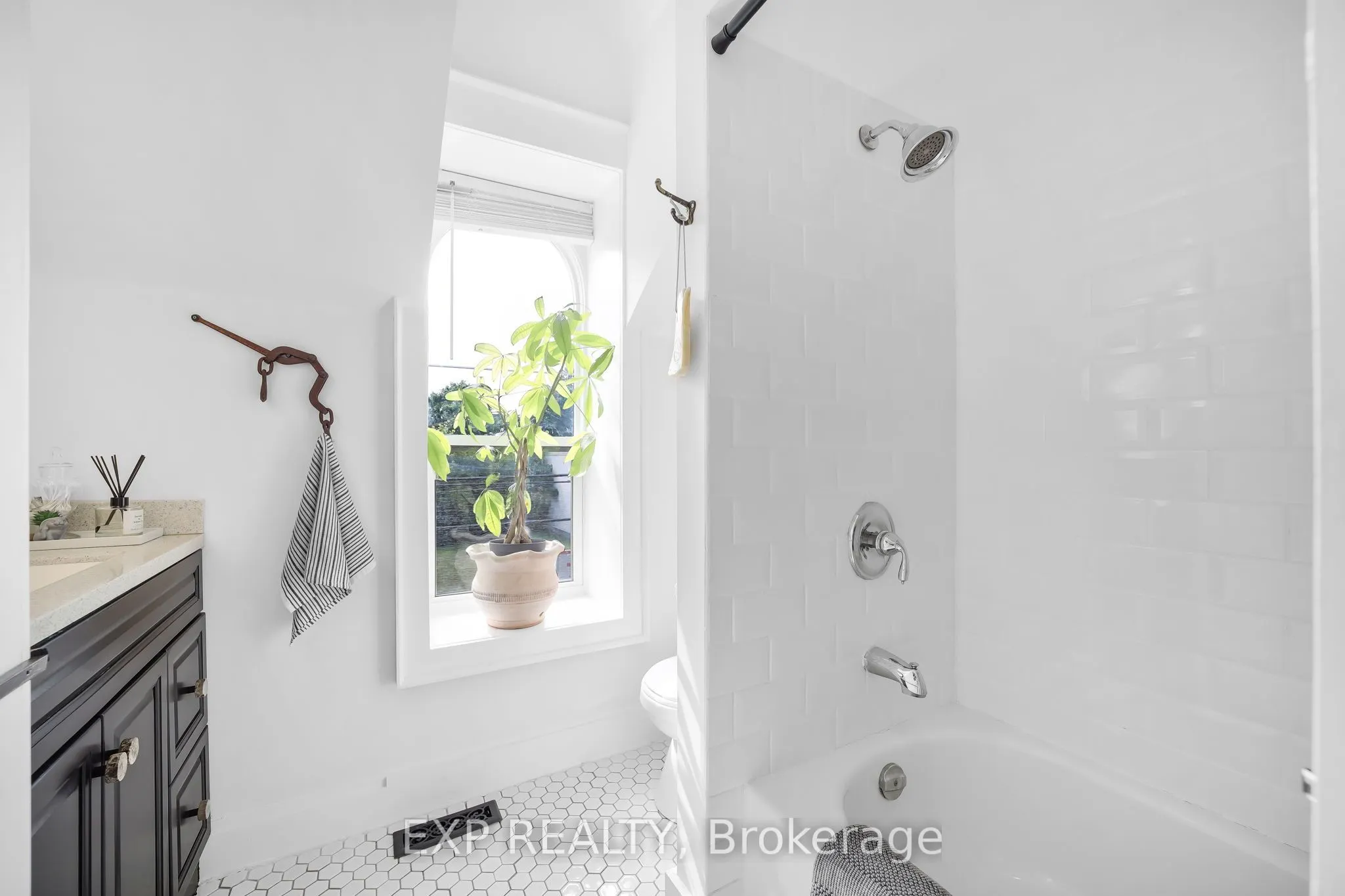 20 Elgin Street S