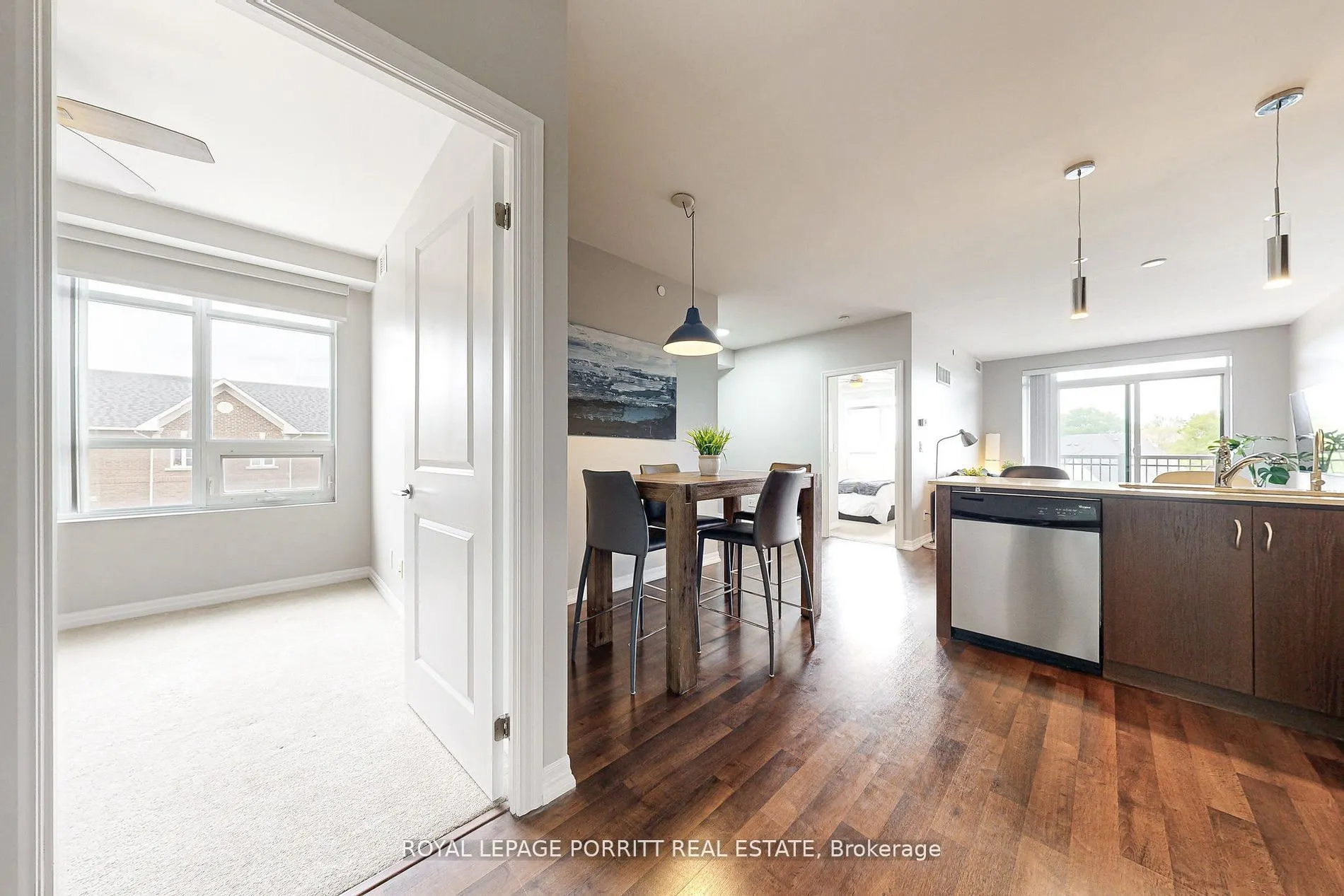 3563 Lake Shore Boulevard W, #404