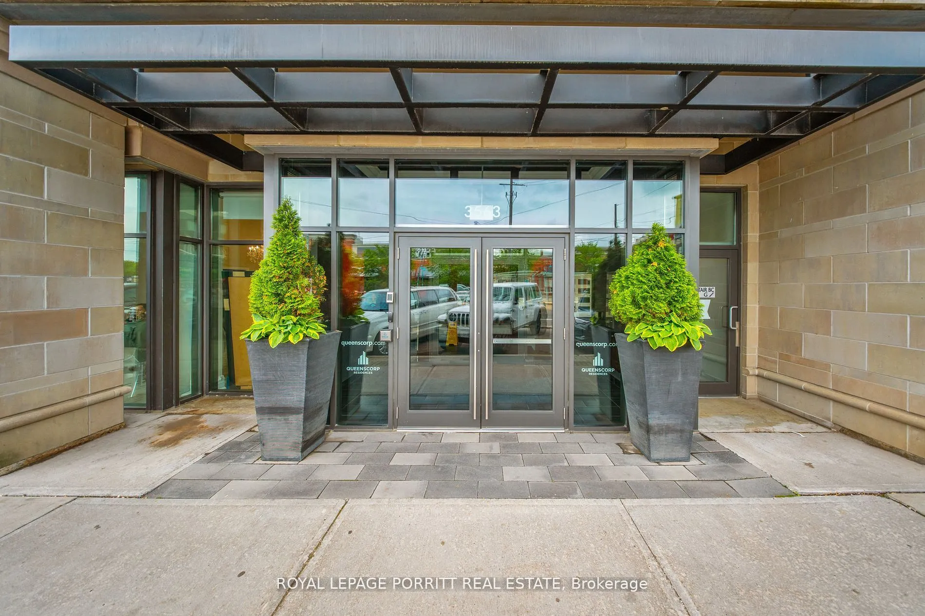 3563 Lake Shore Boulevard W, #404