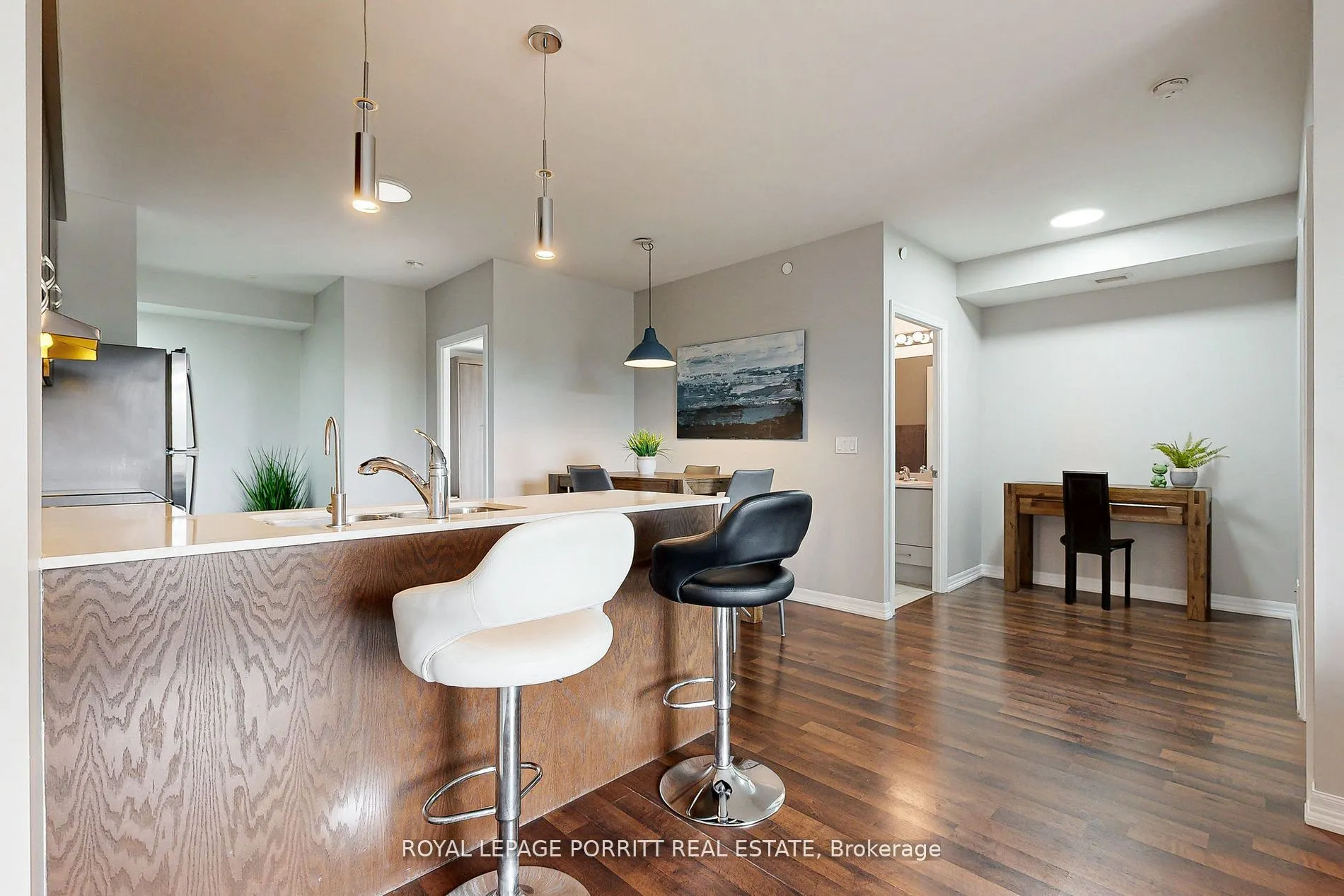 3563 Lake Shore Boulevard W, #404