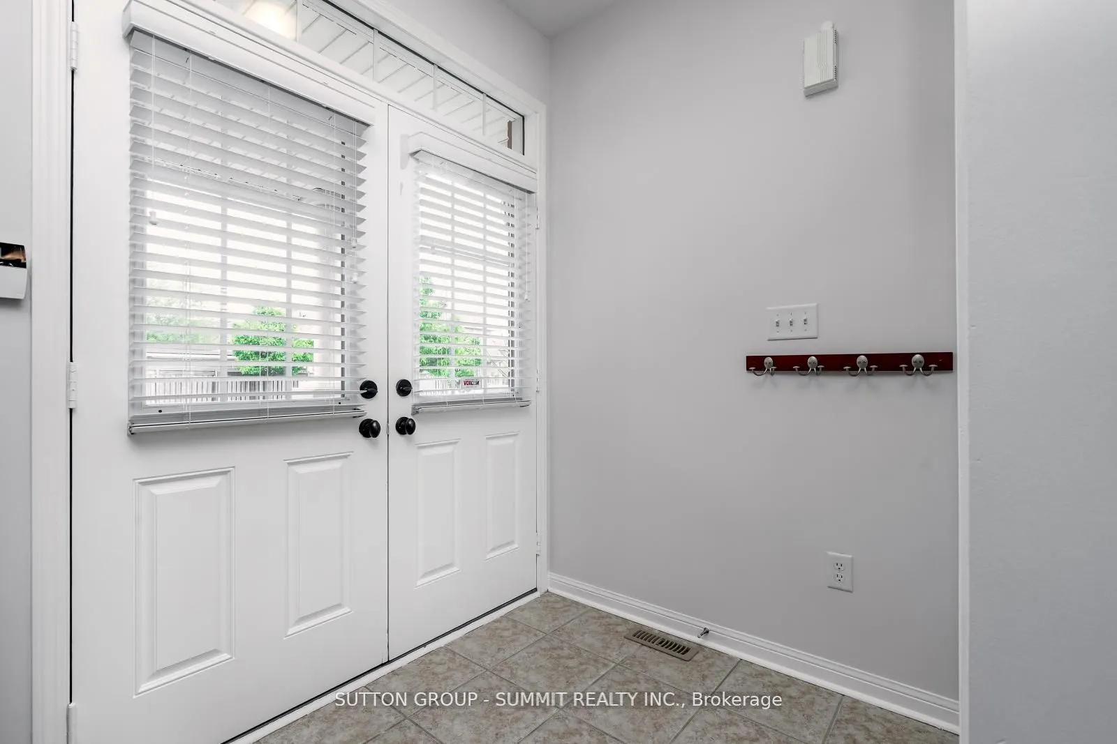 1283 Robson Crescent