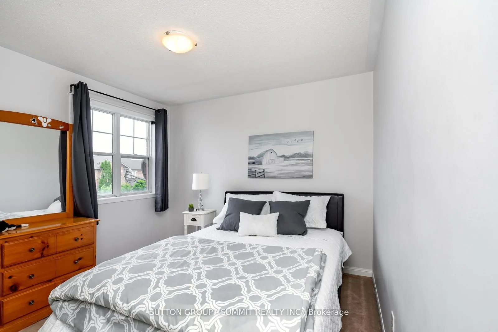1283 Robson Crescent