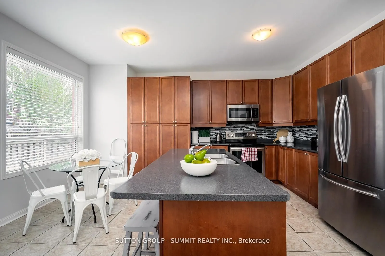1283 Robson Crescent