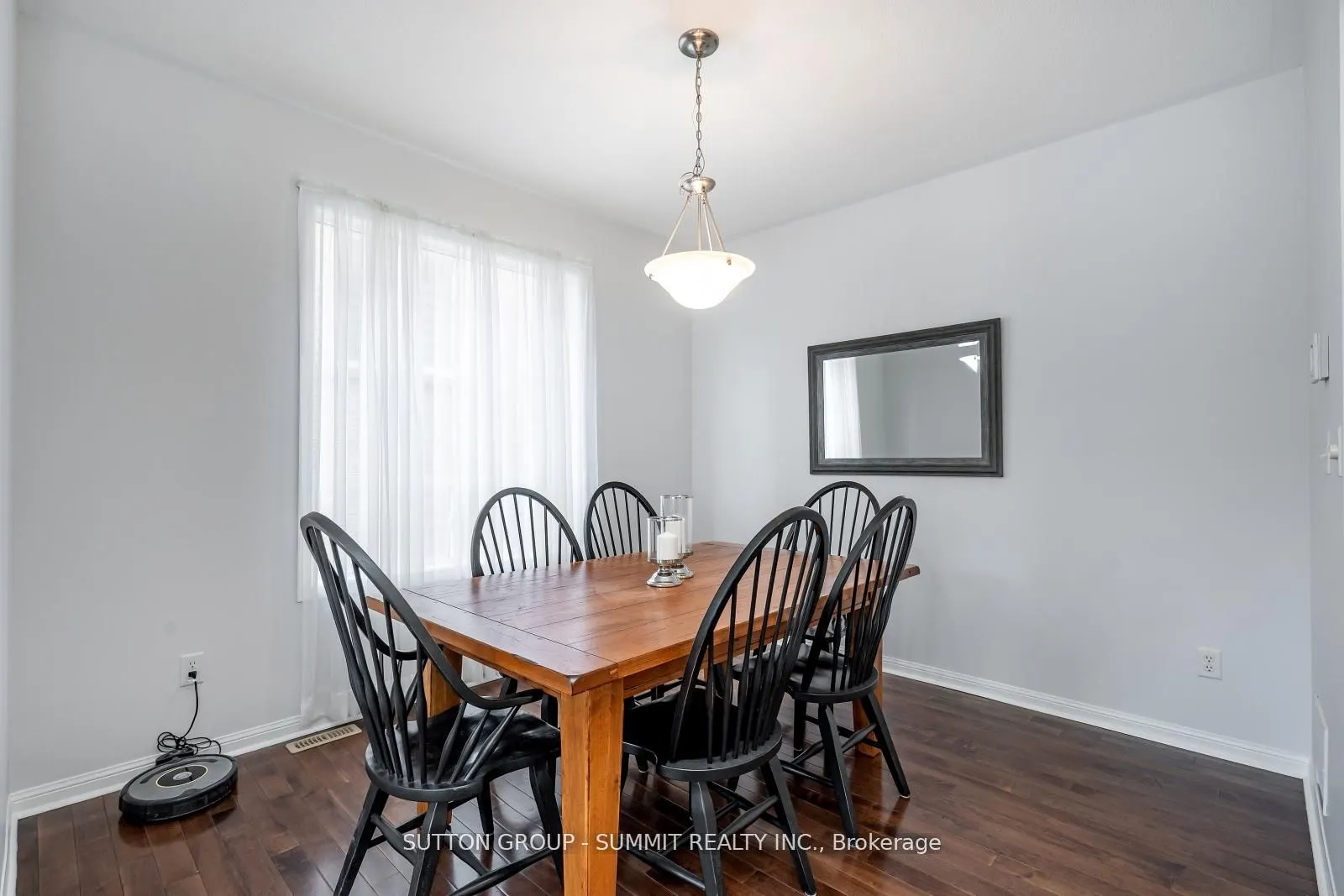 1283 Robson Crescent