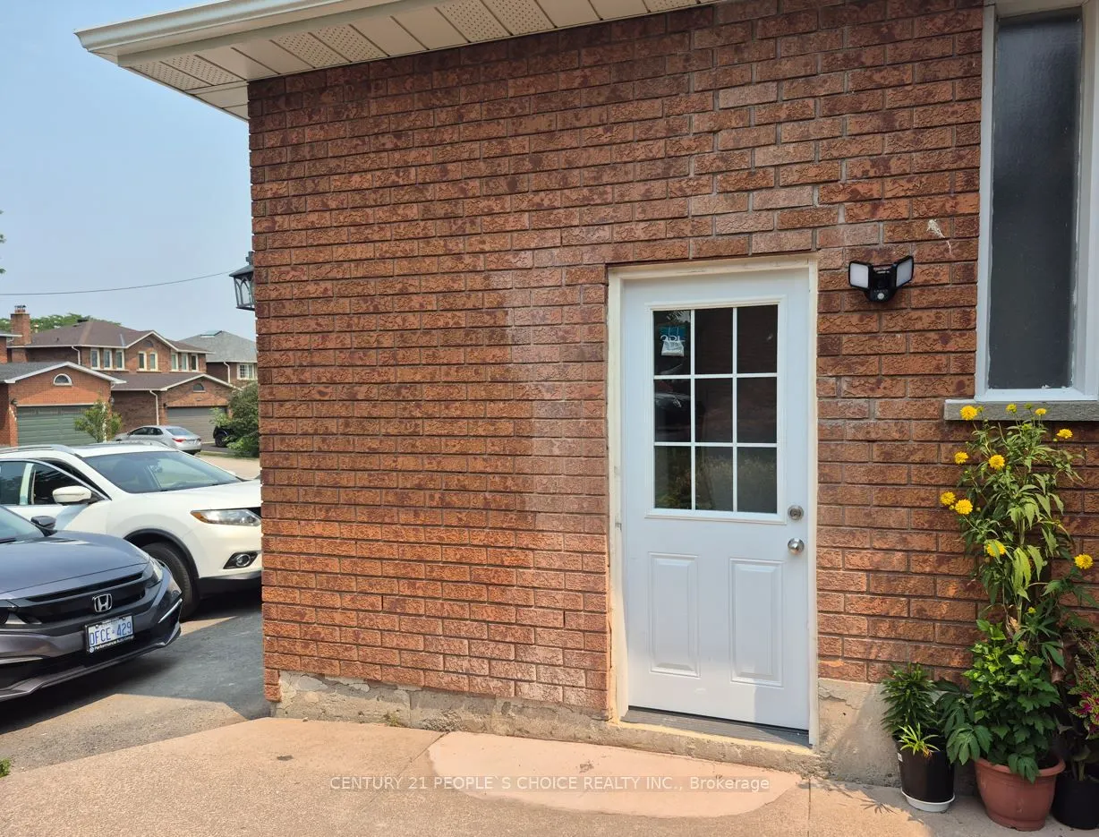 1964 Aldermead Road, ##Lower