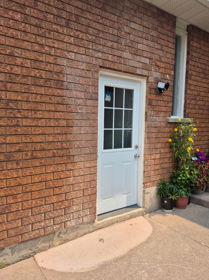 1964 Aldermead Road, ##Lower
