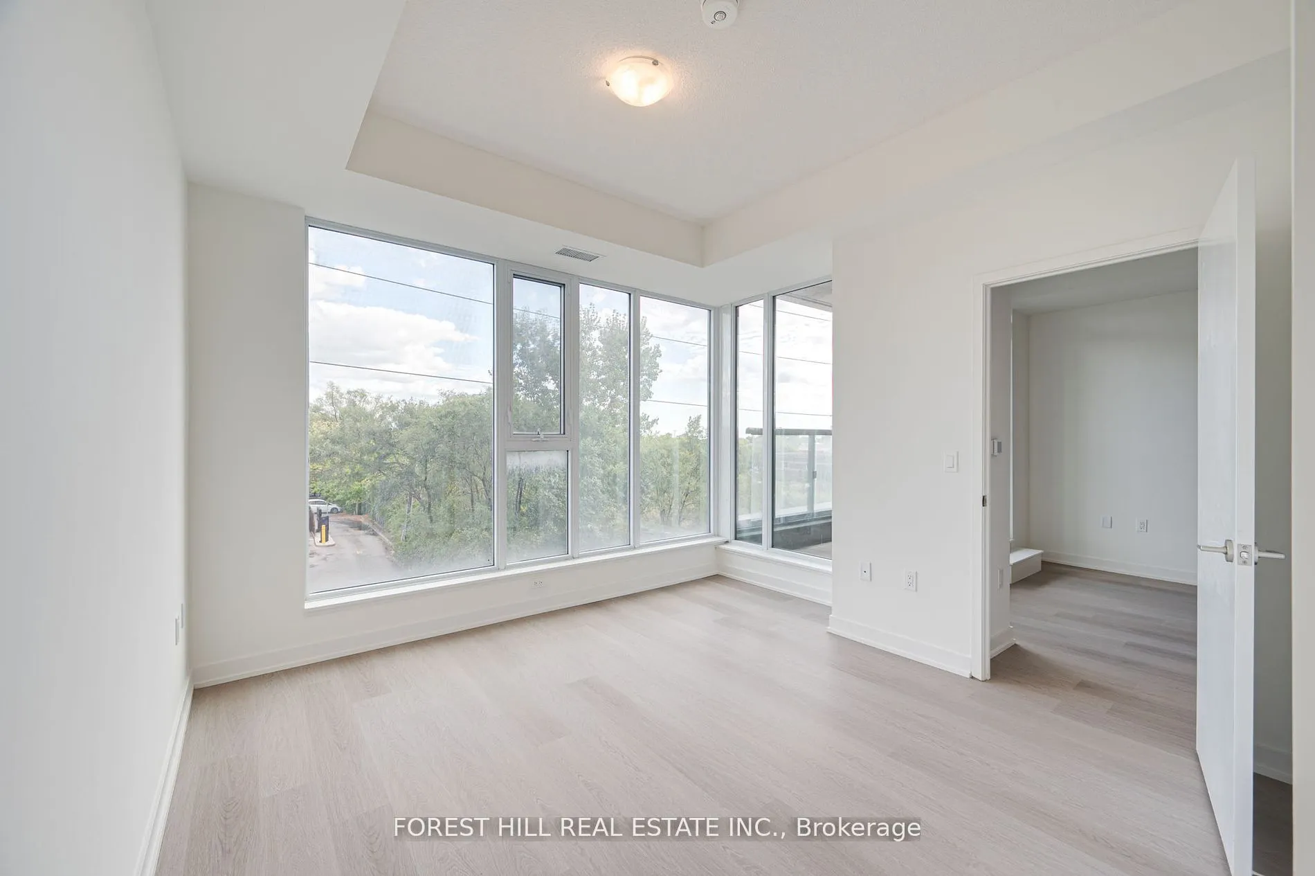 859 The Queensway, #201