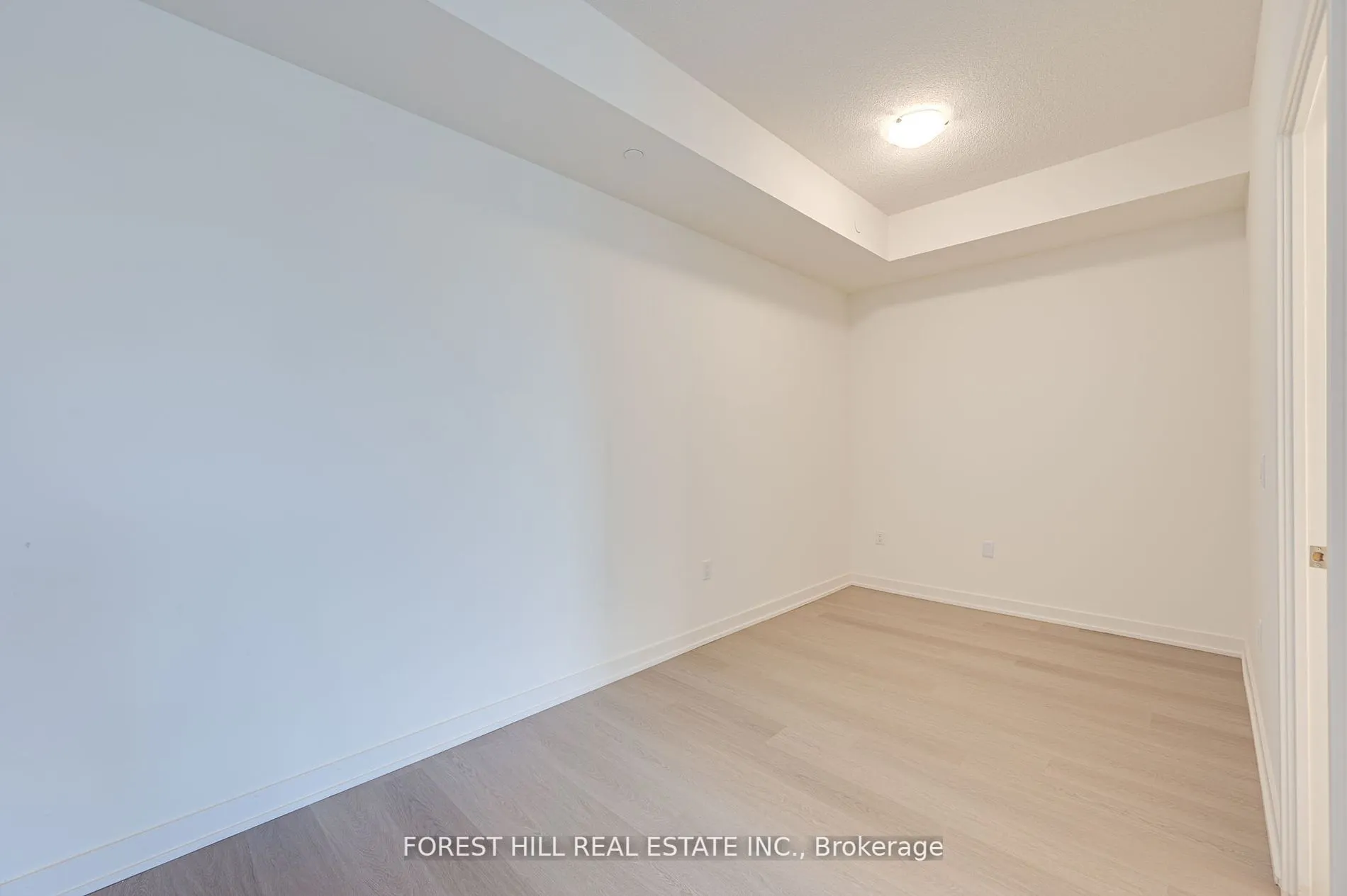 859 The Queensway, #201