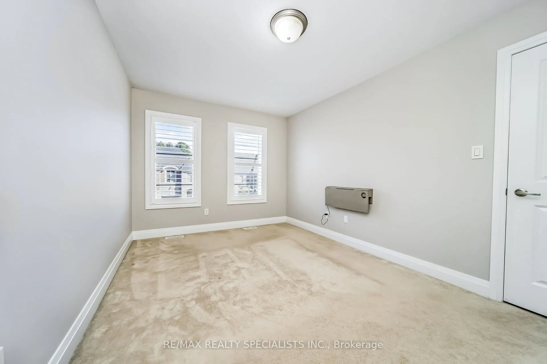 16 Dalbeattie Drive