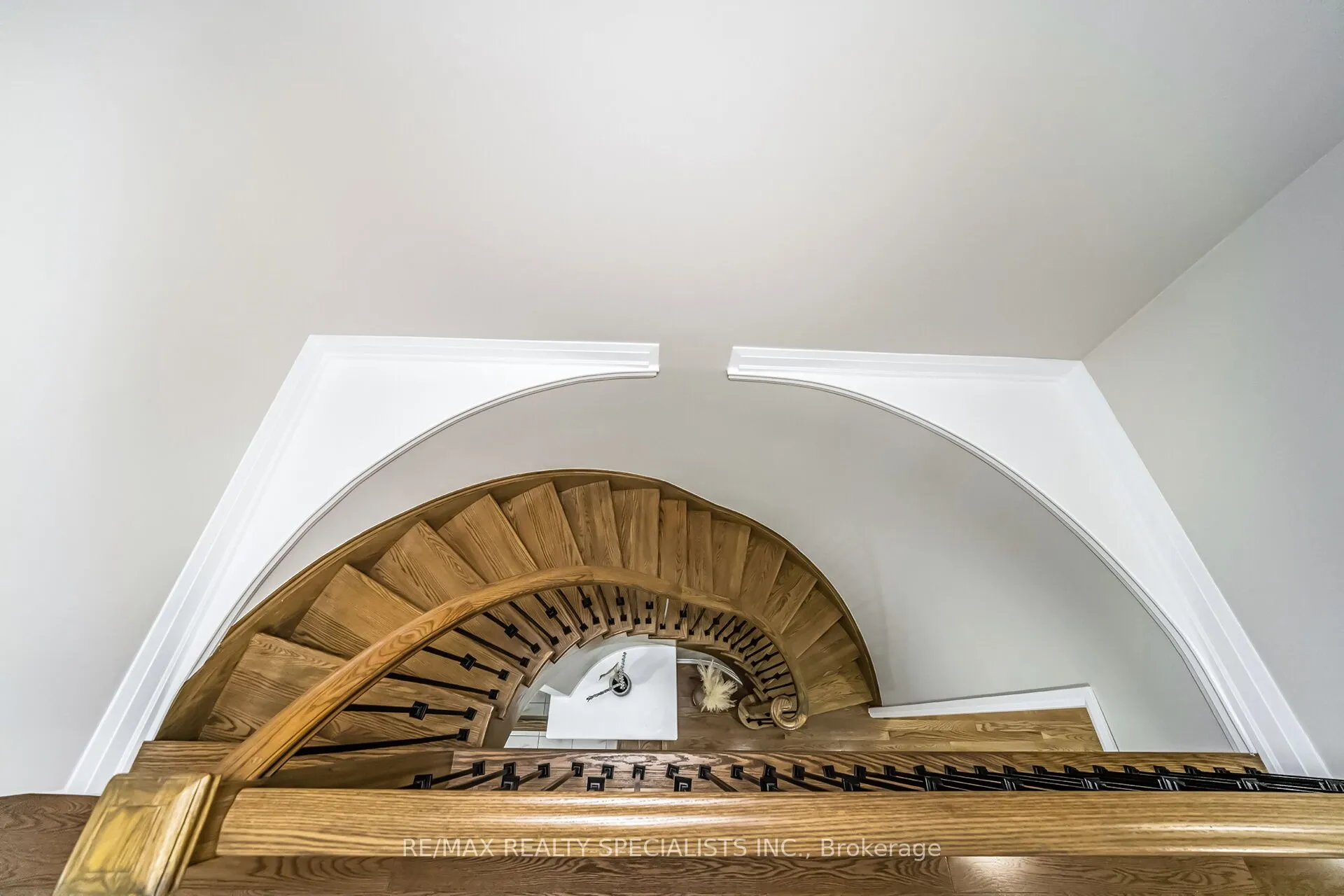 16 Dalbeattie Drive