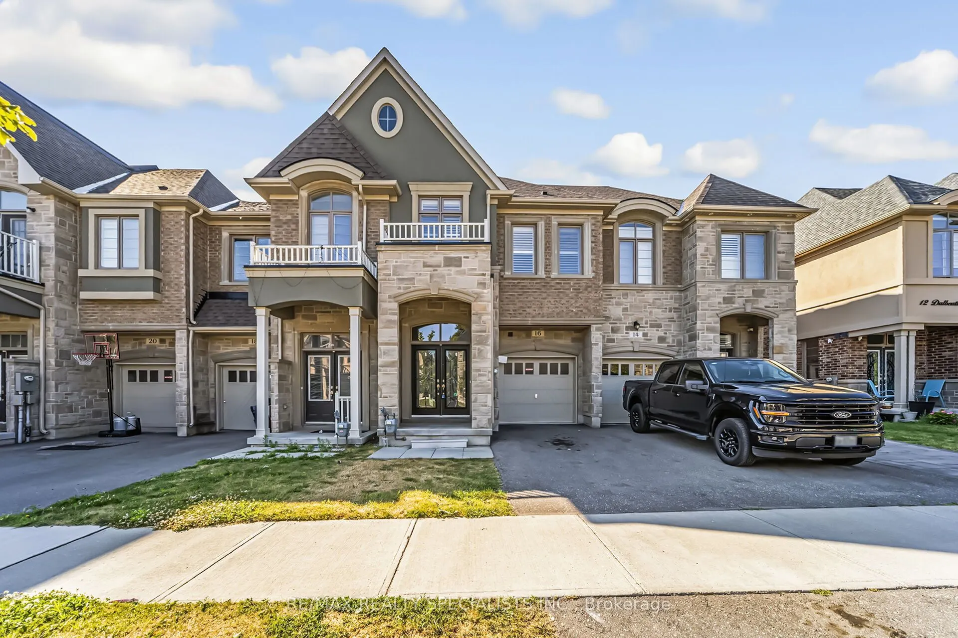 16 Dalbeattie Drive