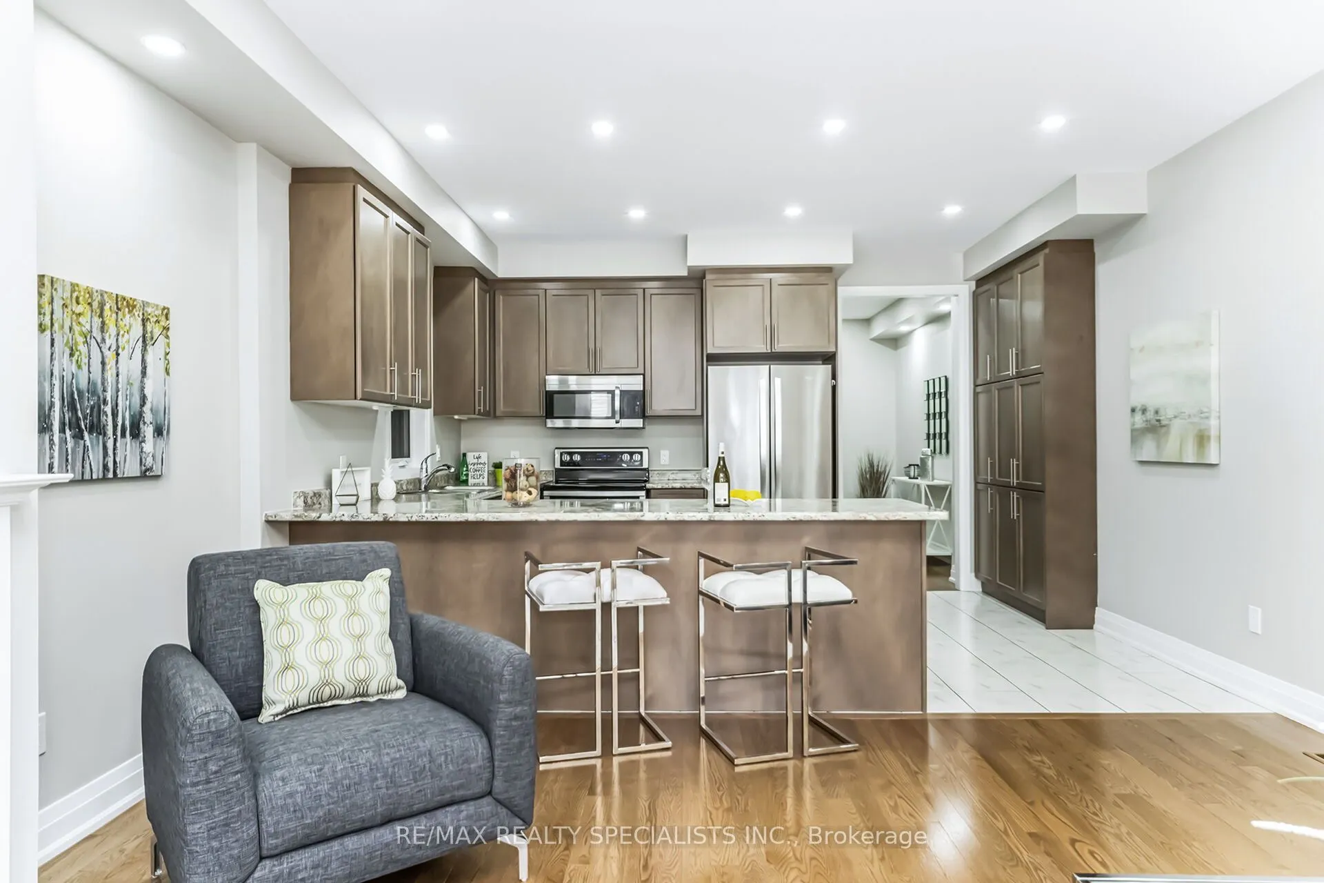 16 Dalbeattie Drive