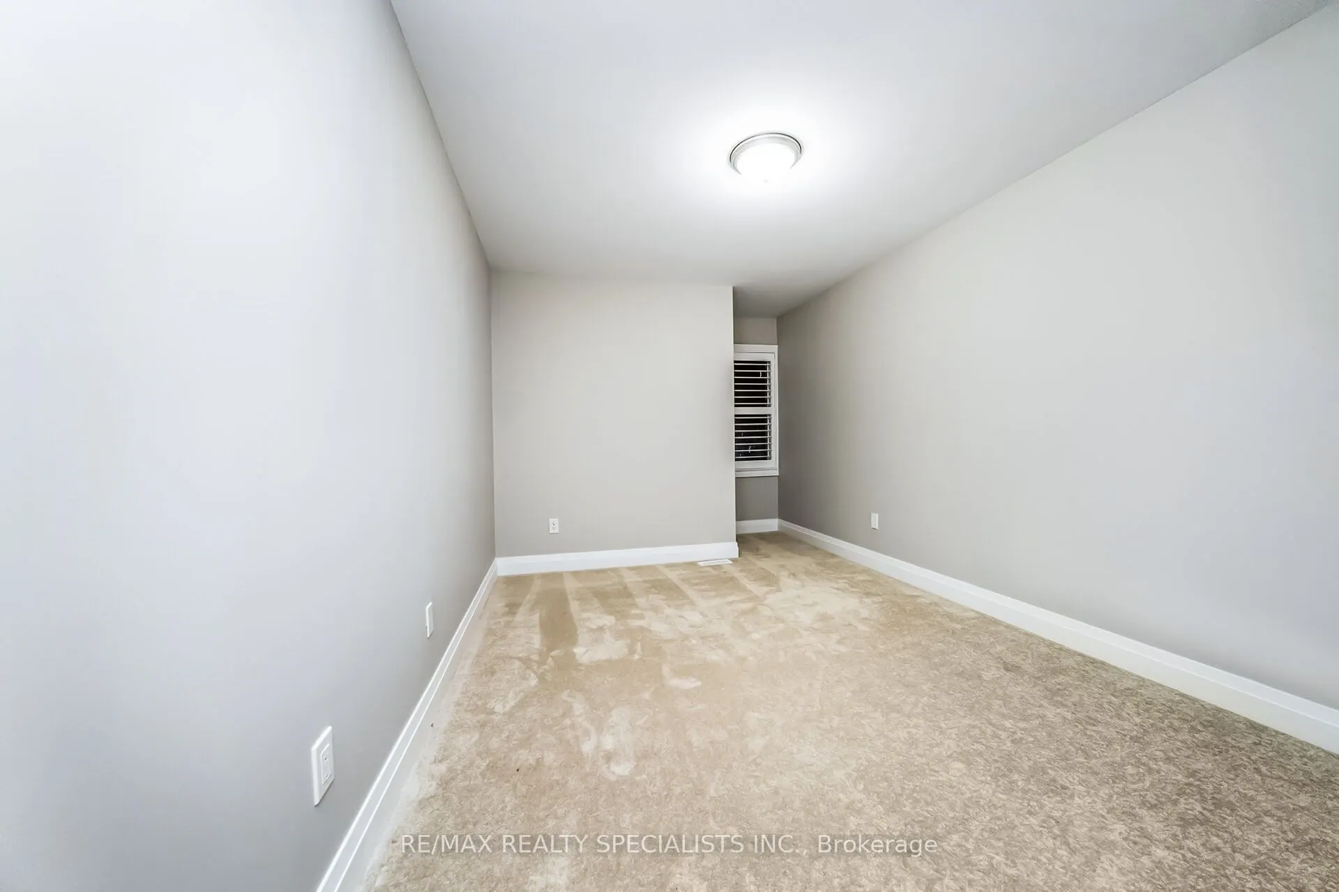 16 Dalbeattie Drive