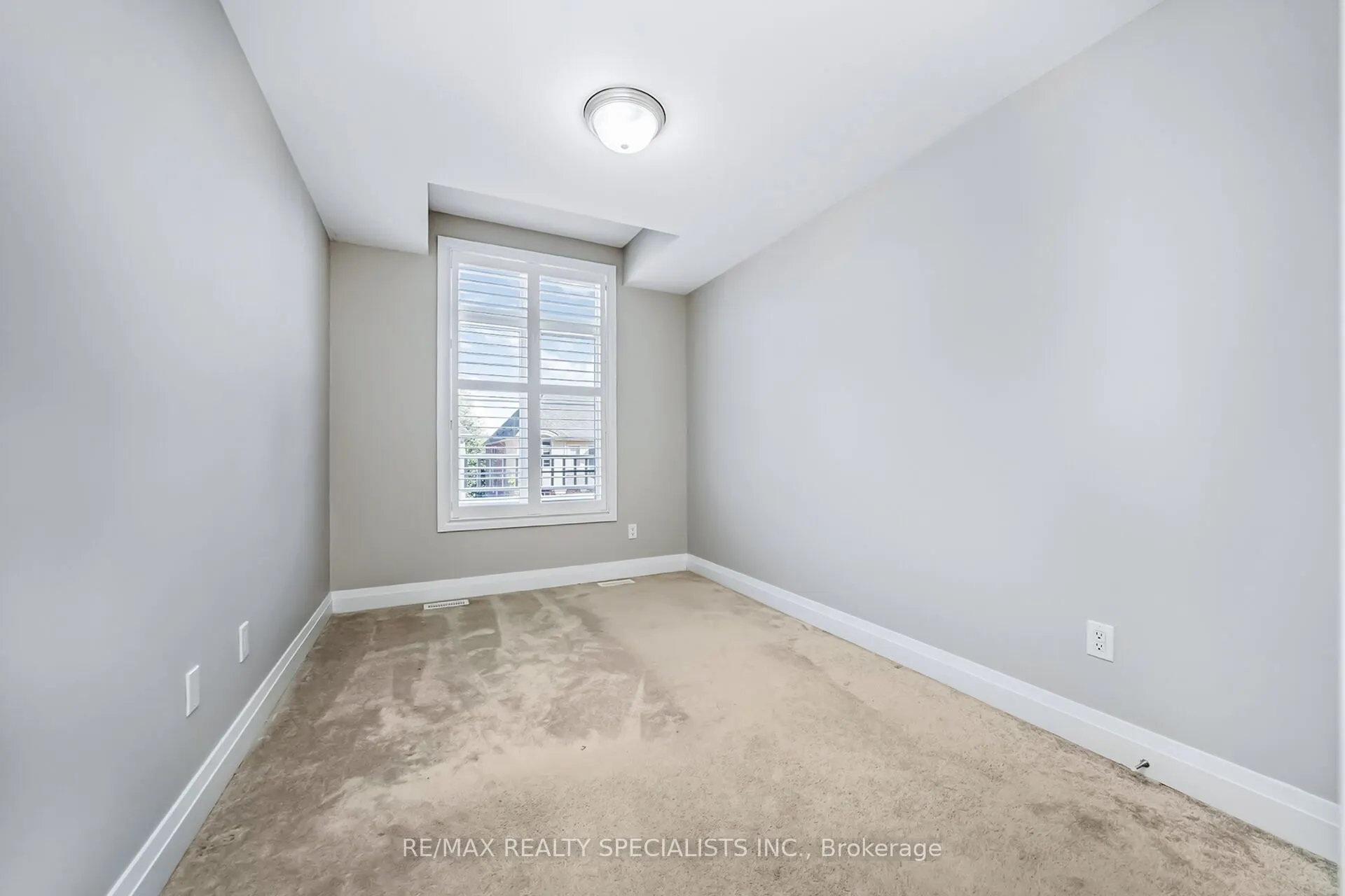 16 Dalbeattie Drive