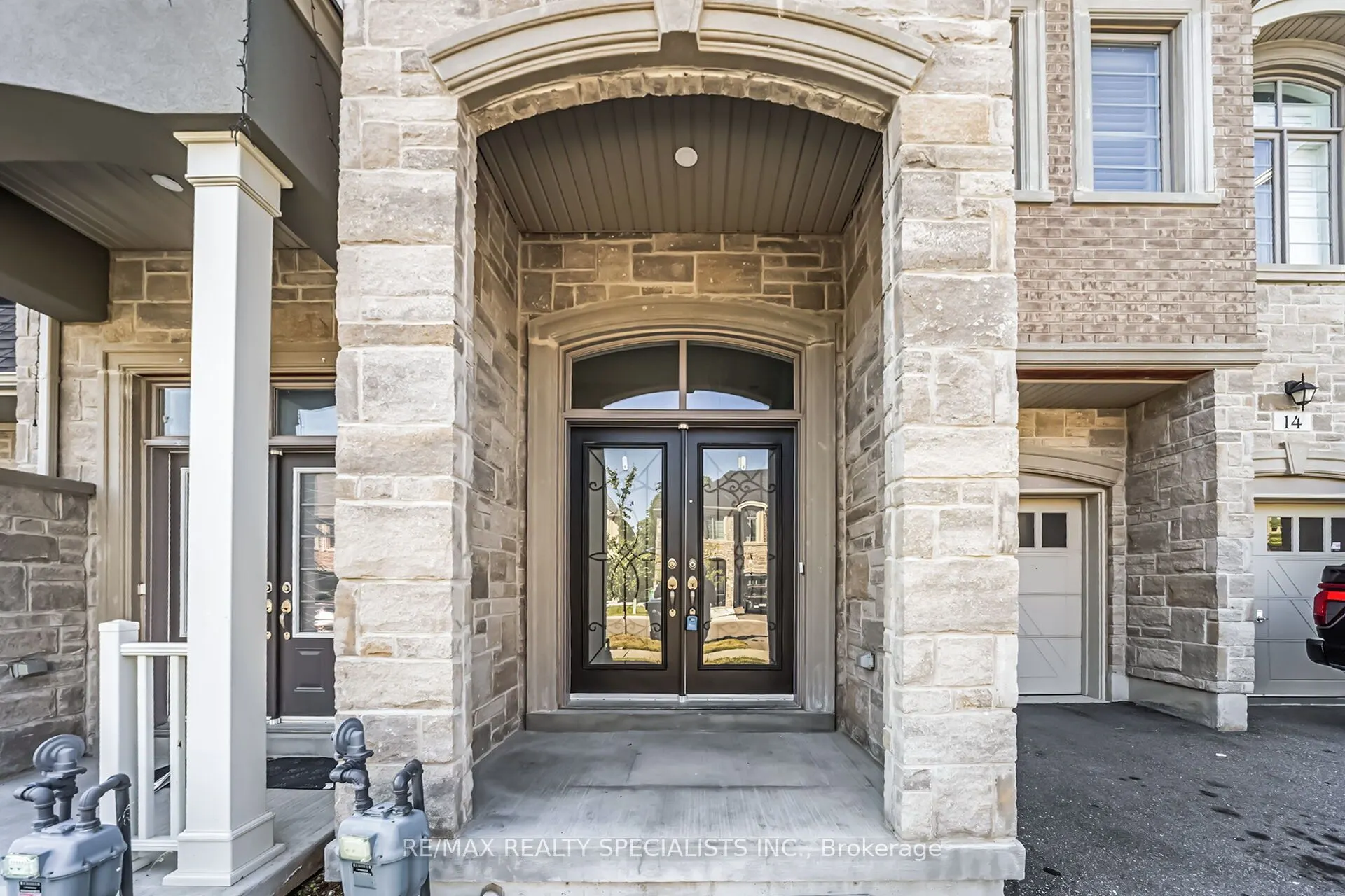 16 Dalbeattie Drive