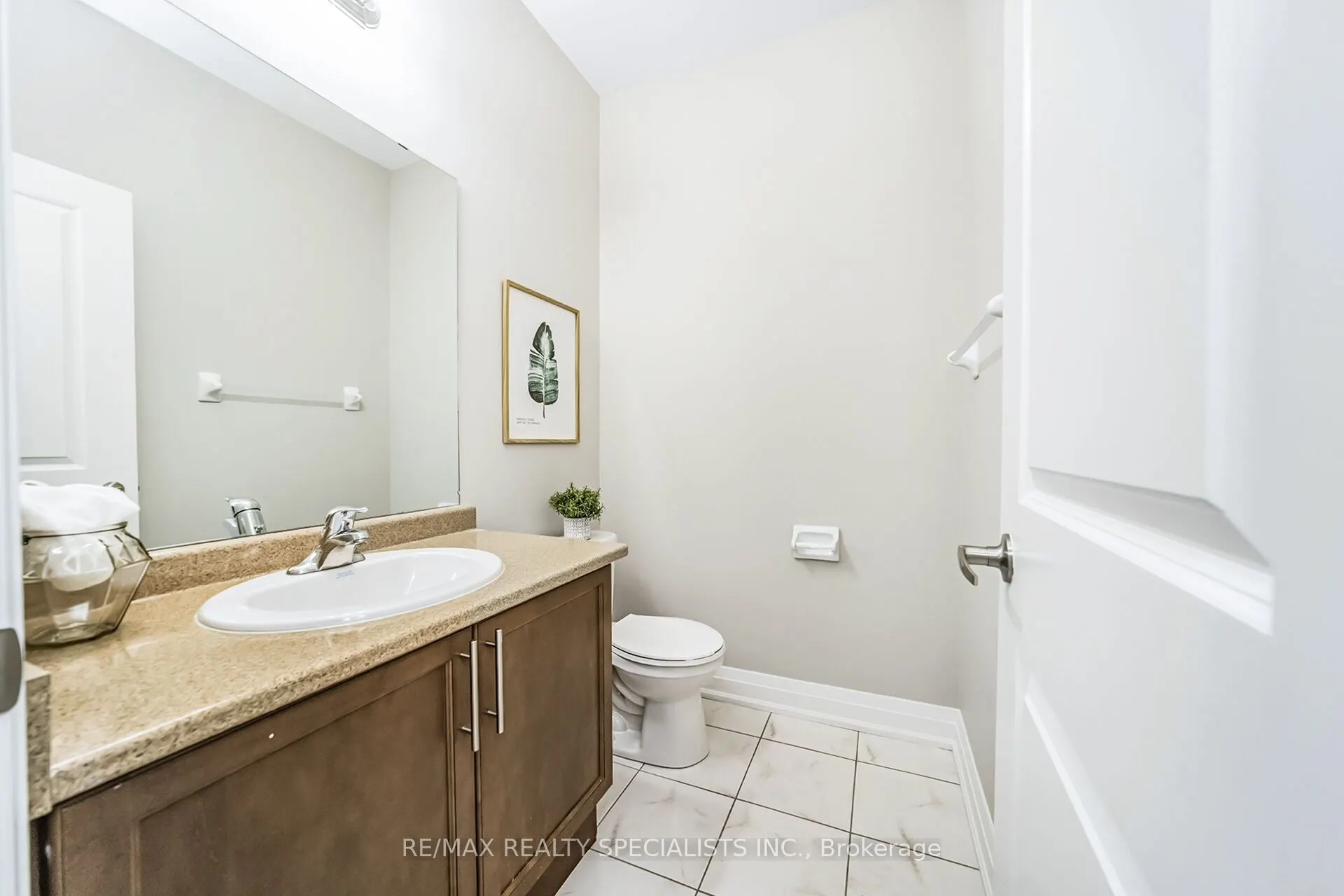 16 Dalbeattie Drive