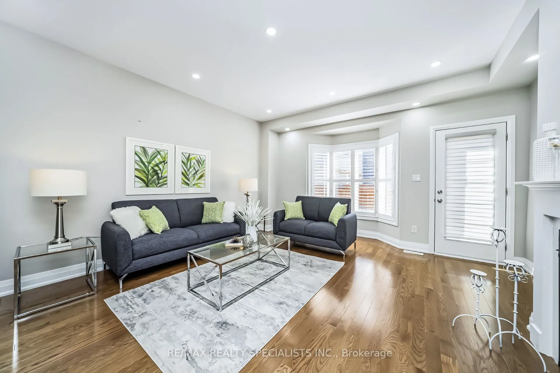 16 Dalbeattie Drive