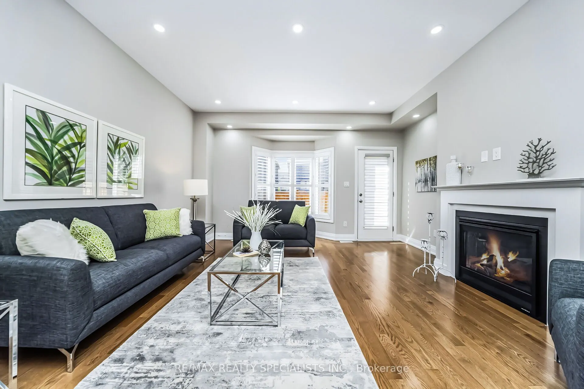 16 Dalbeattie Drive