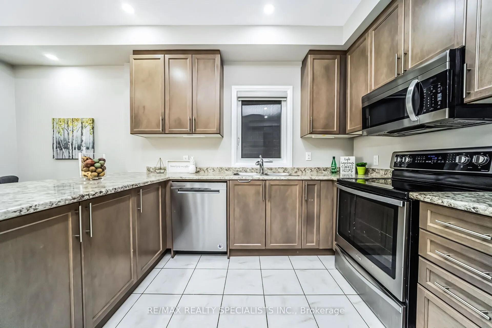 16 Dalbeattie Drive