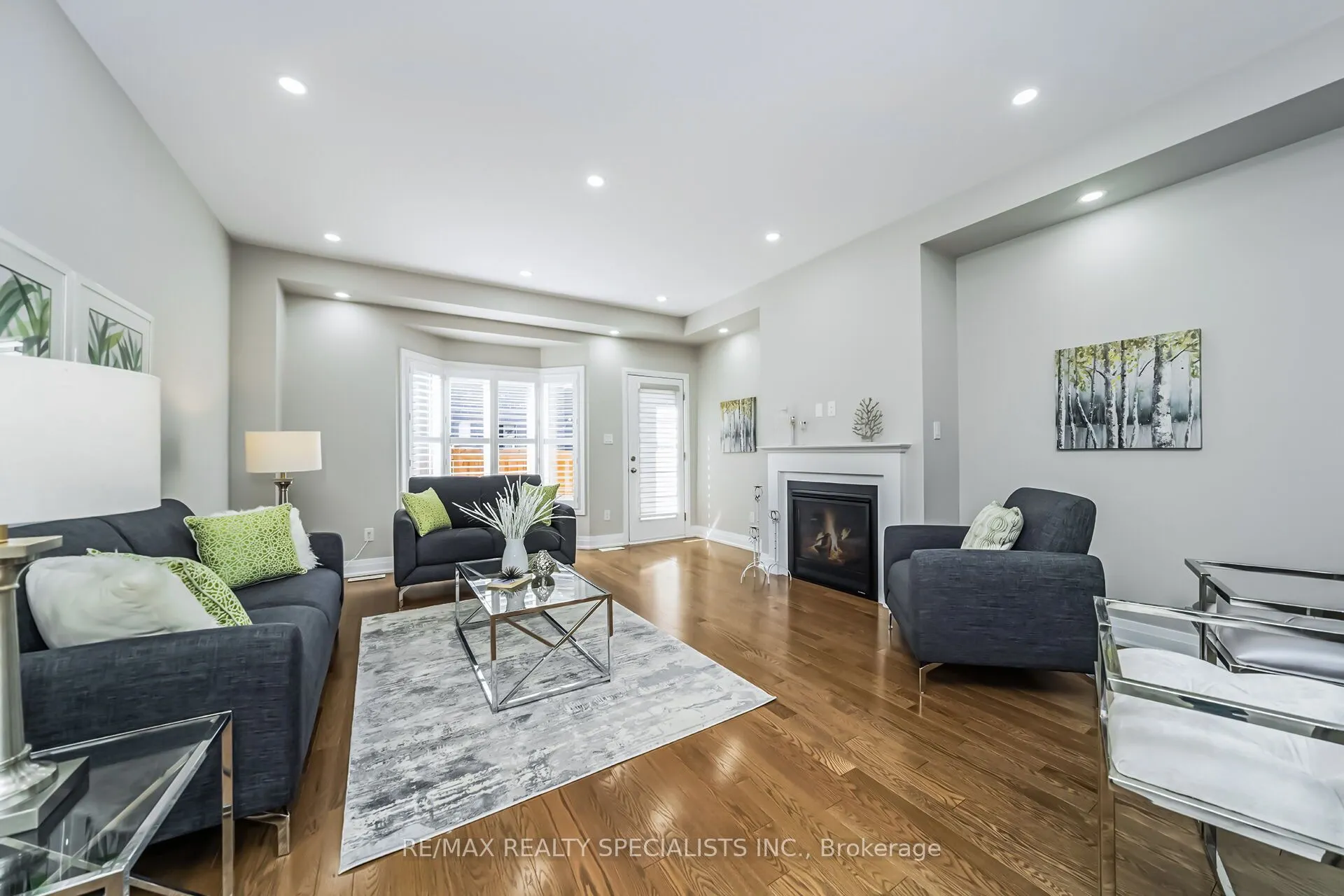 16 Dalbeattie Drive