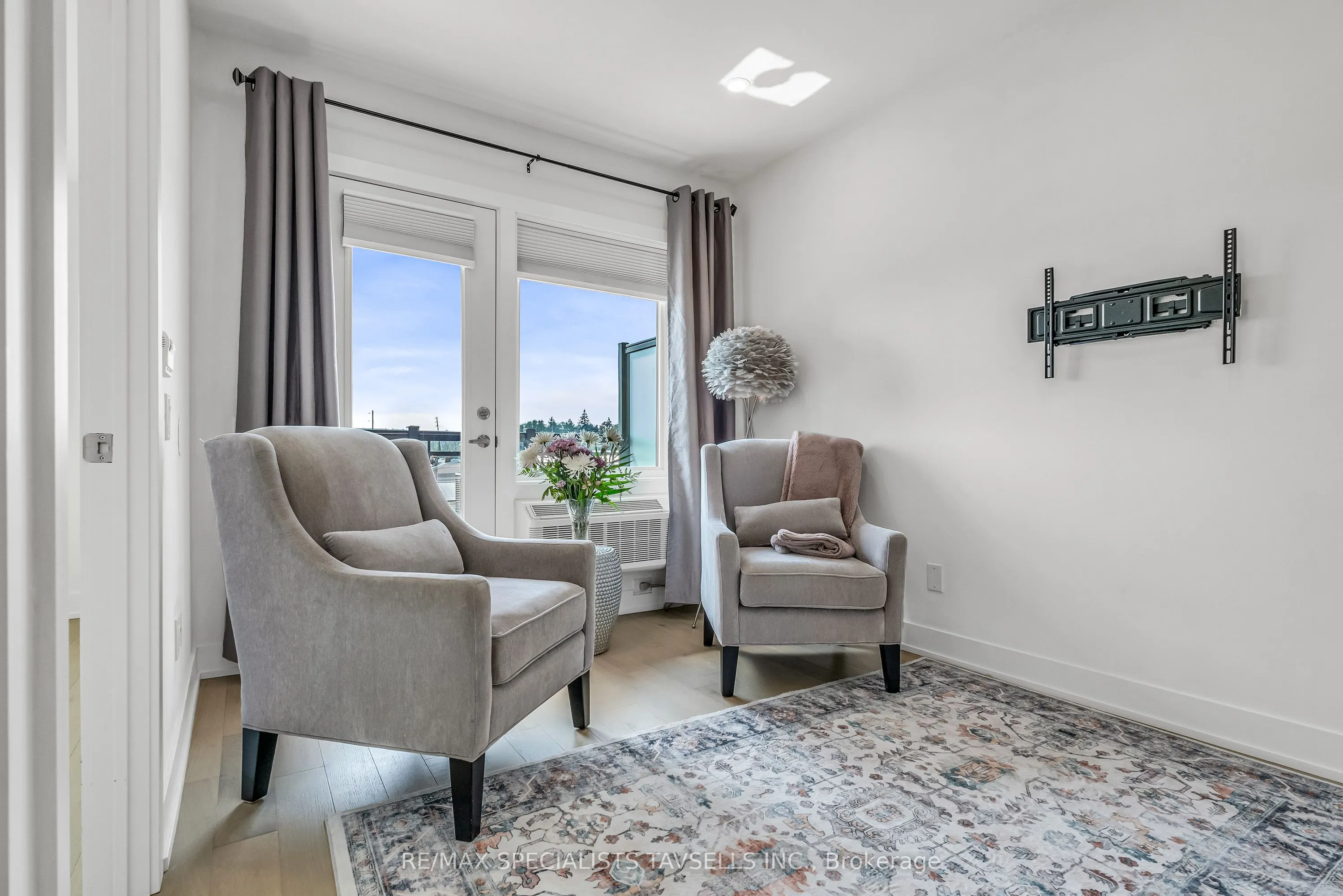 310 Broadway Avenue, #308