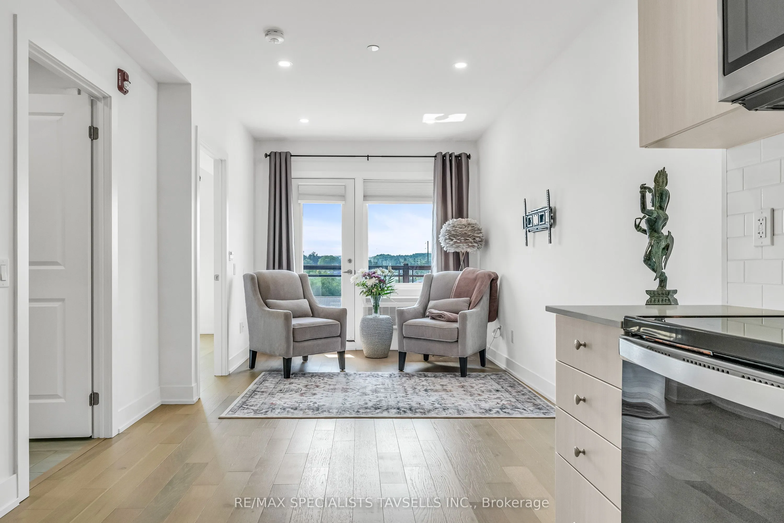 310 Broadway Avenue, #308
