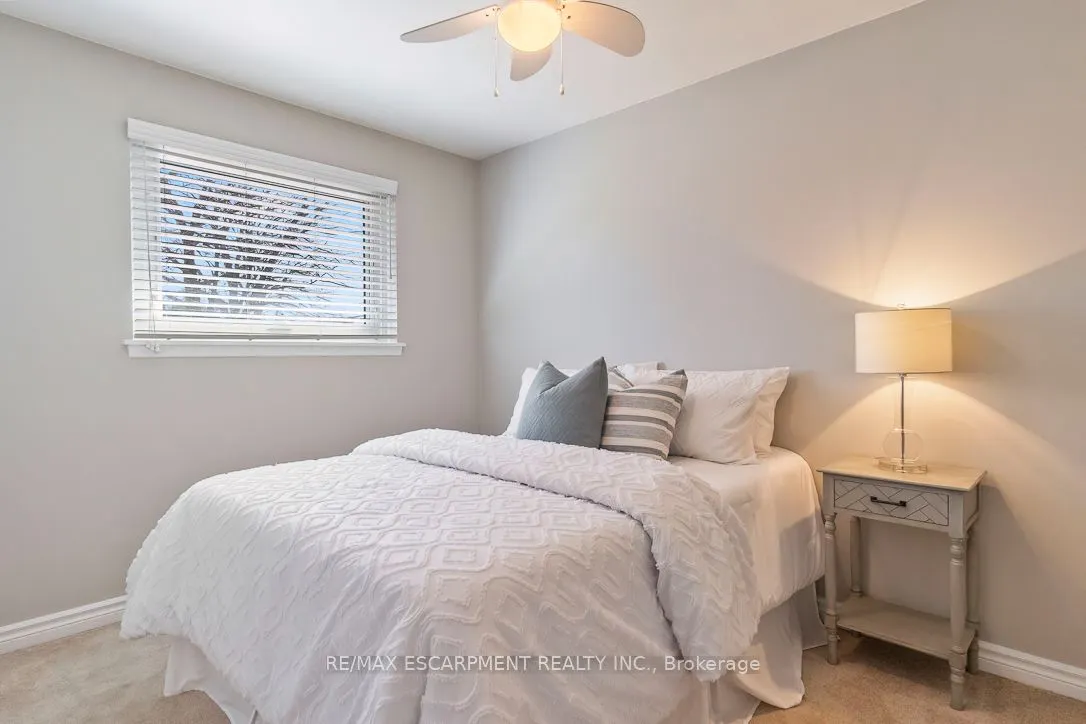 1257 Hillview Crescent