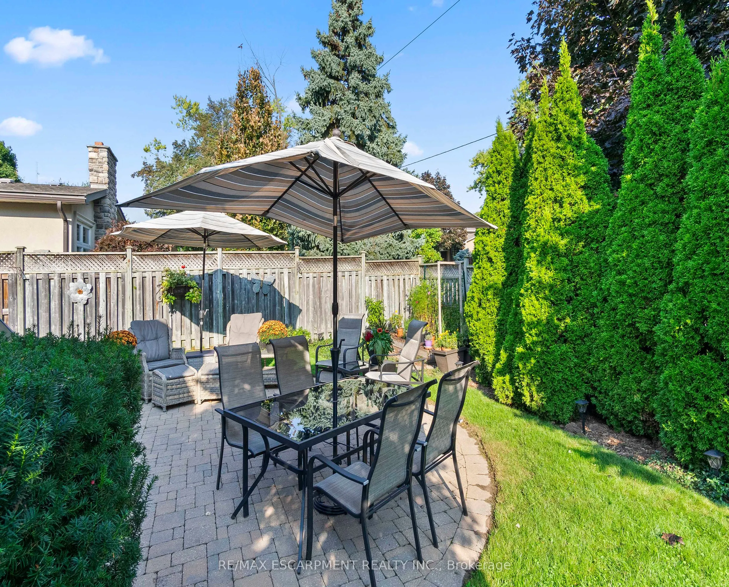 1257 Hillview Crescent