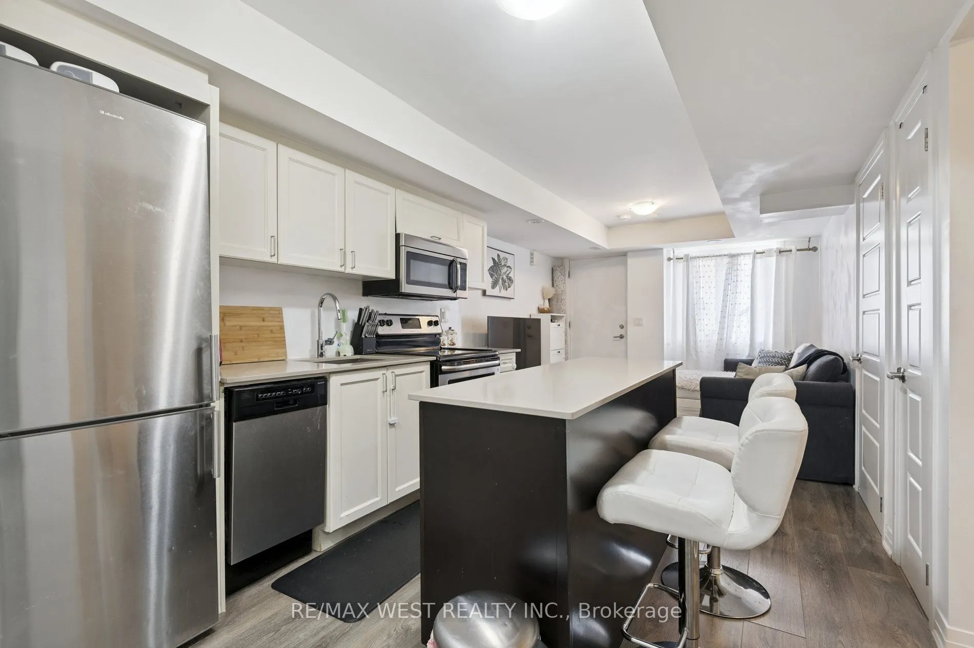 187 William Duncan Road, #10