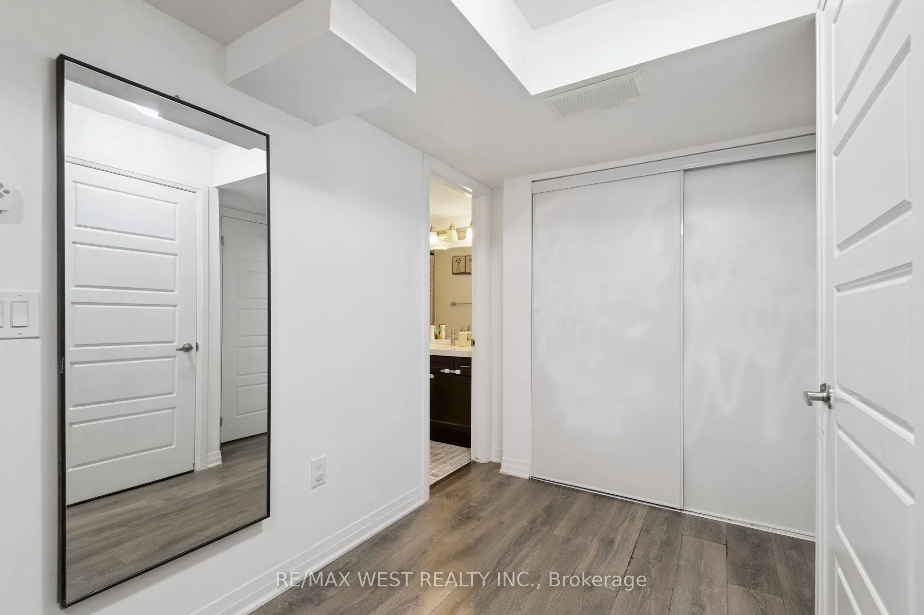 187 William Duncan Road, #10