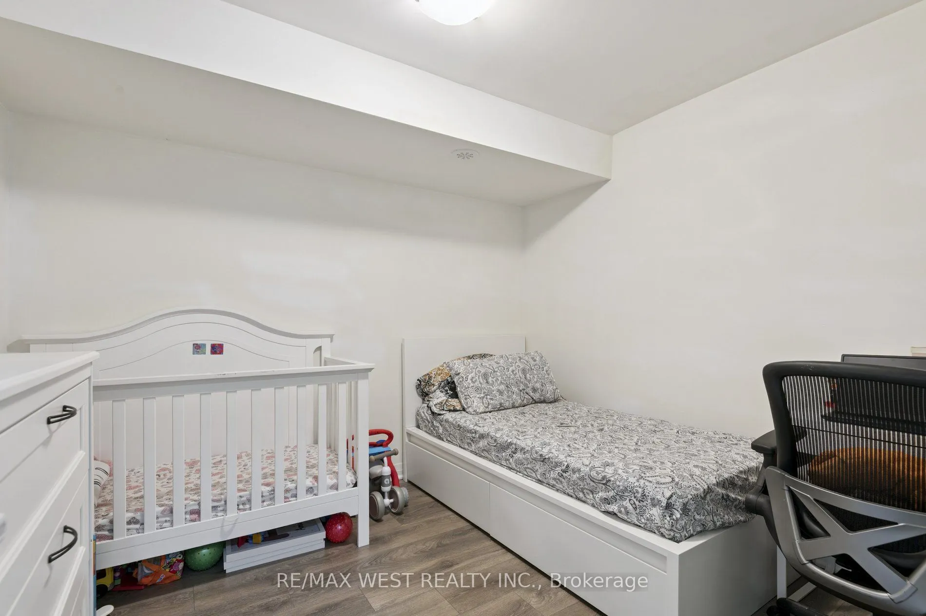 187 William Duncan Road, #10