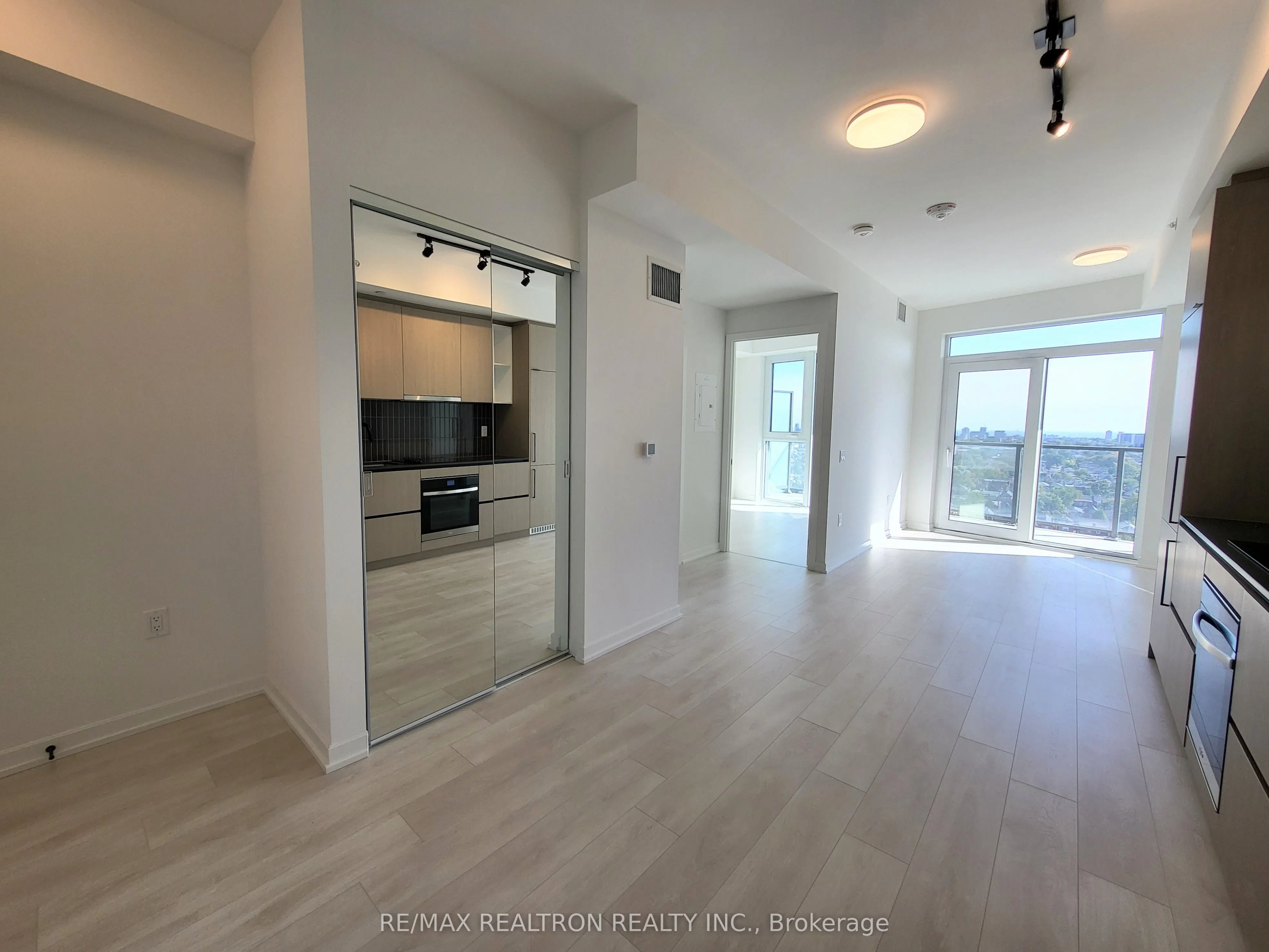 10 Graphophone Grove, #1302